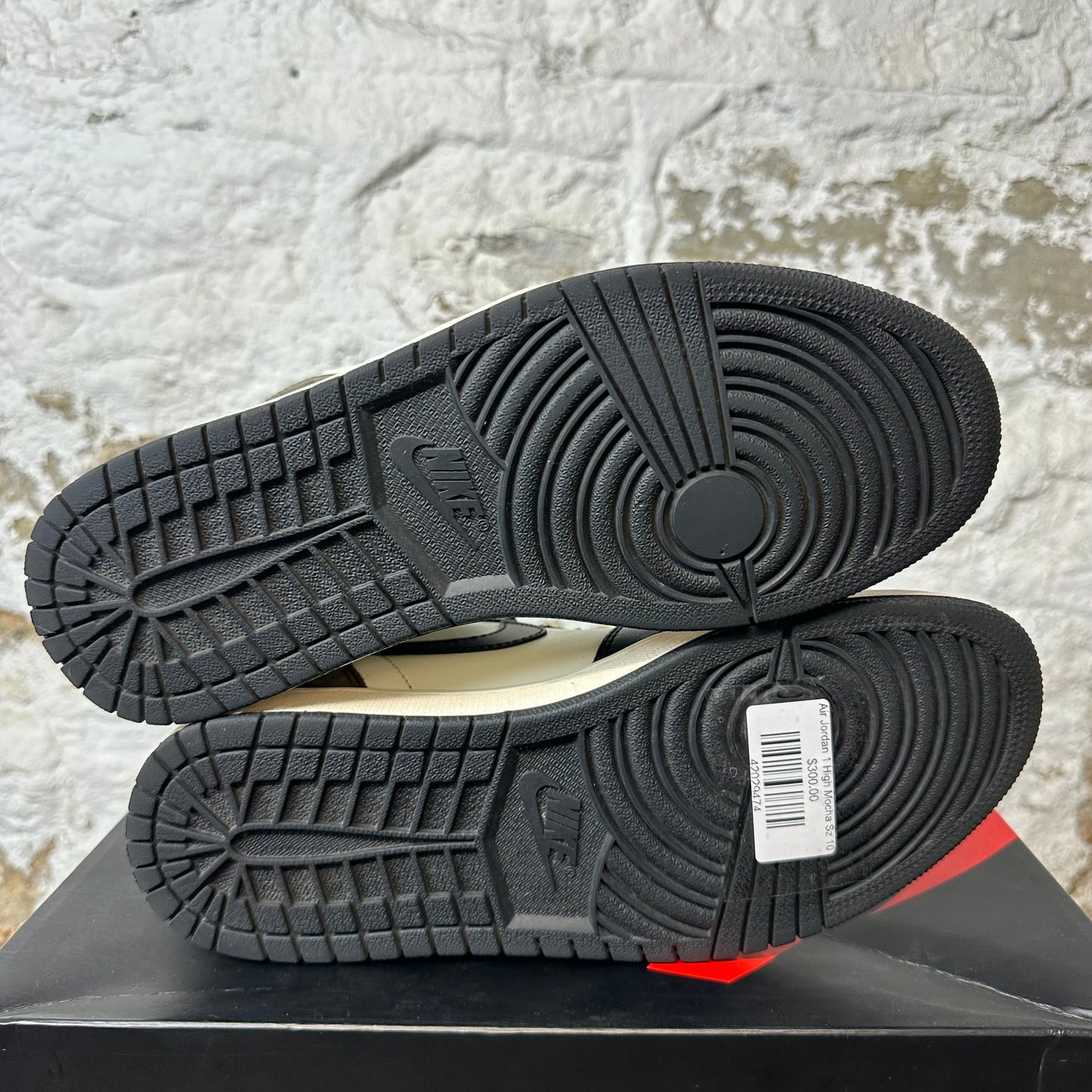 Air Jordan 1 High Dark Mocha Sz 10