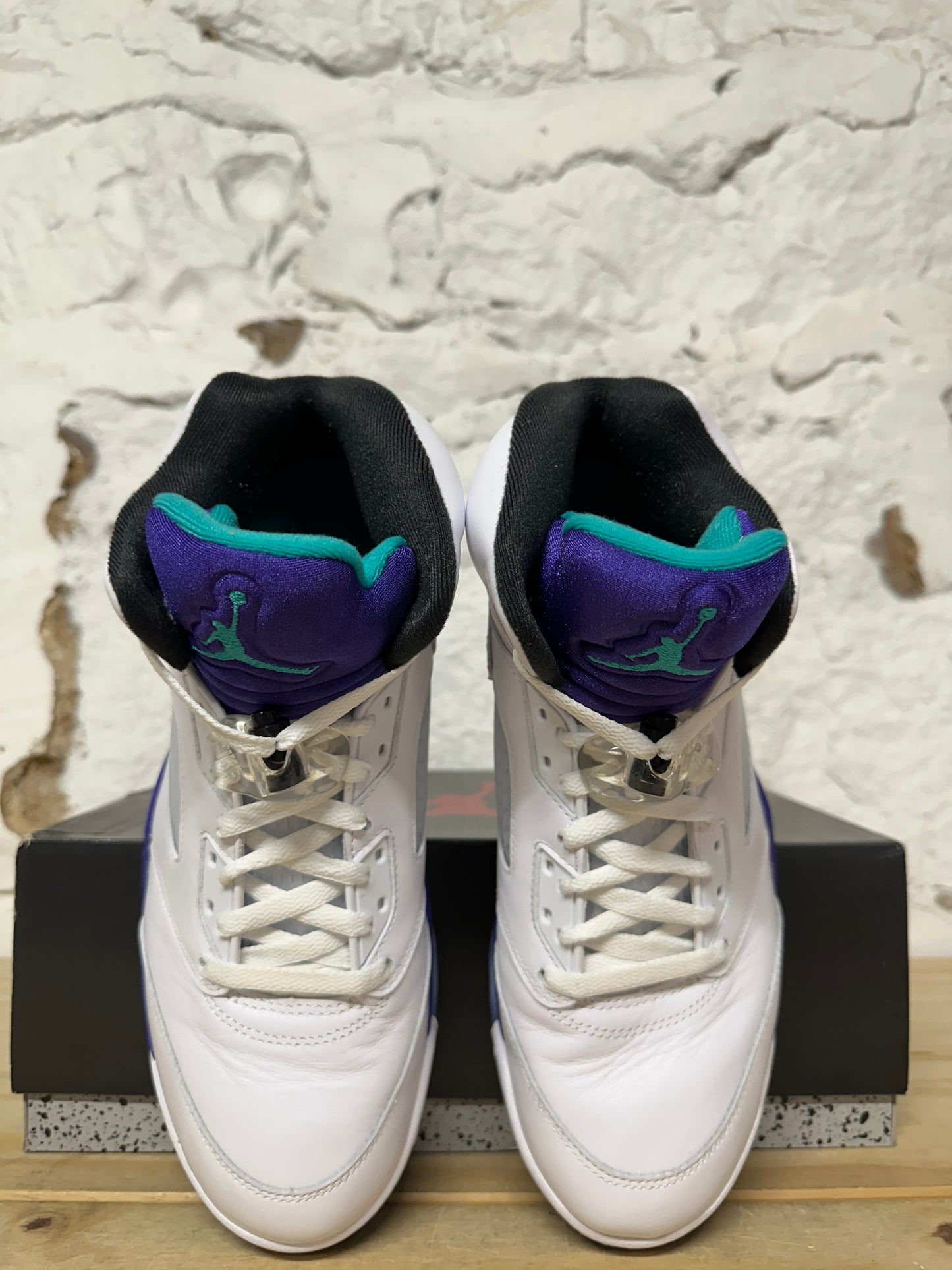 Air Jordan 5 Grape Sz 10.5