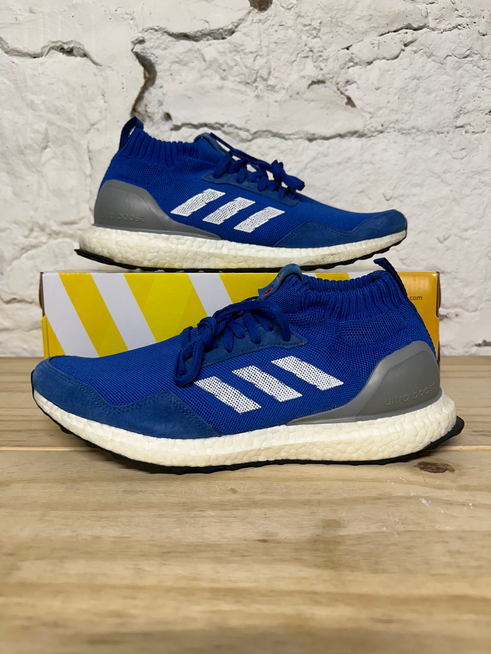 Adidas Ultra Boost Mid Run Thru Time Sz 10