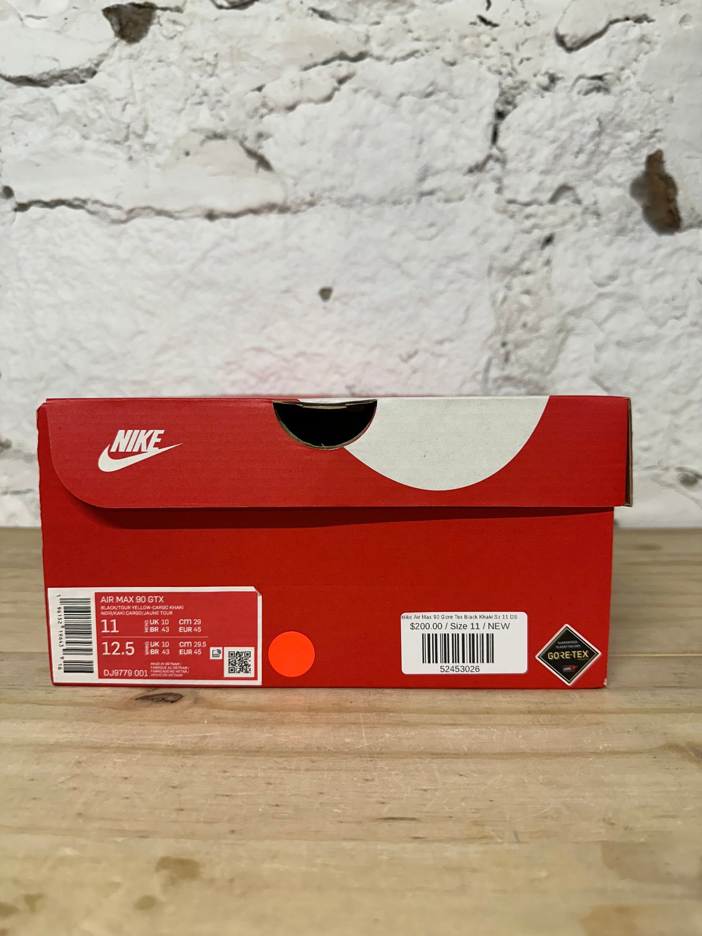 Nike Air Max 90 Gore Tex Black Khaki Sz 11 DS