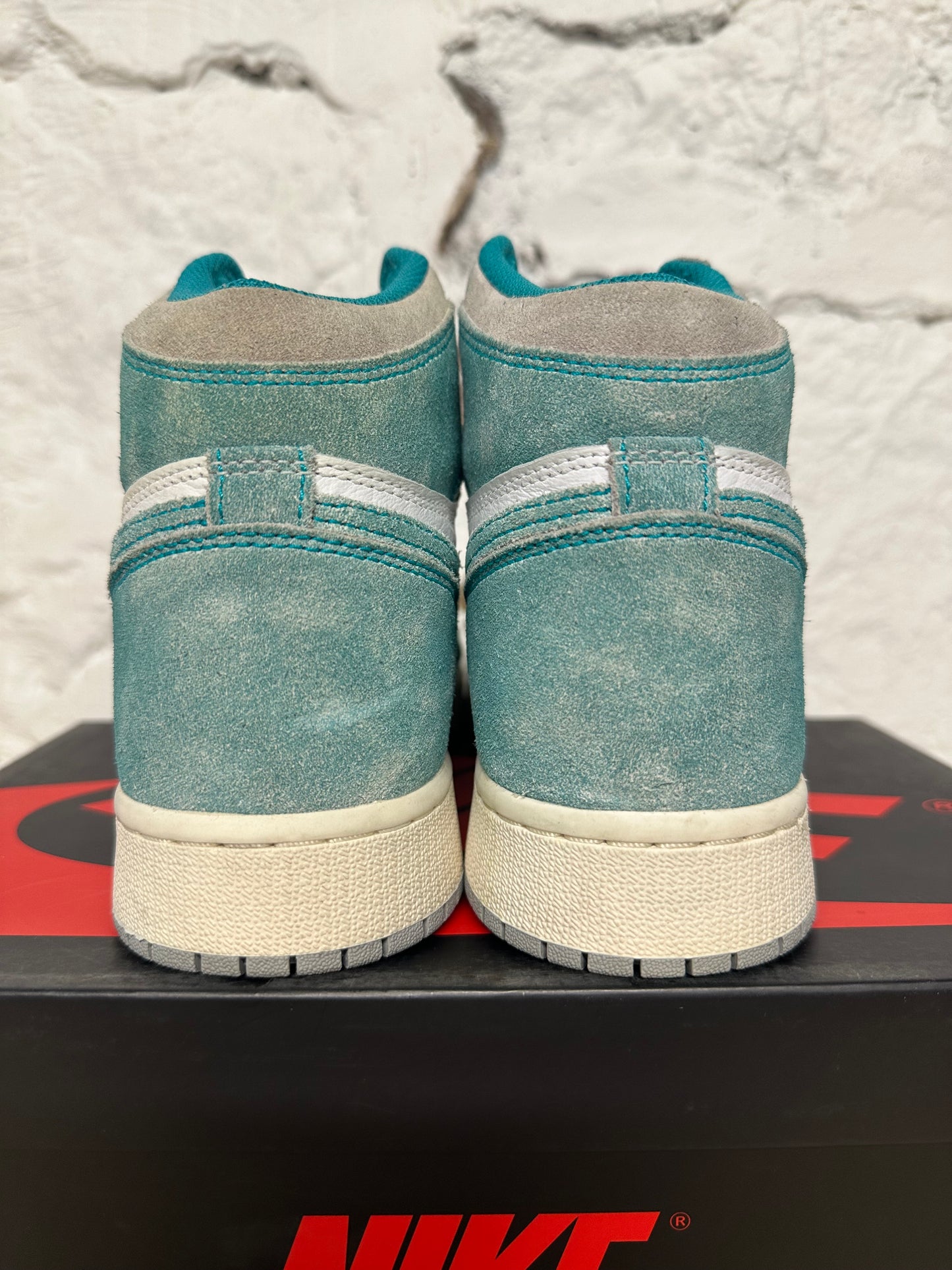 Air Jordan 1 High Turbo Green Sz 7Y