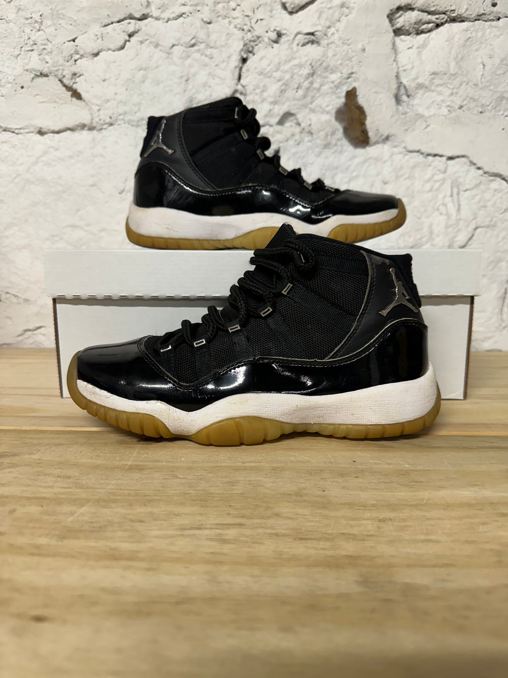 Air Jordan 11 High Jubilee Sz 6Y