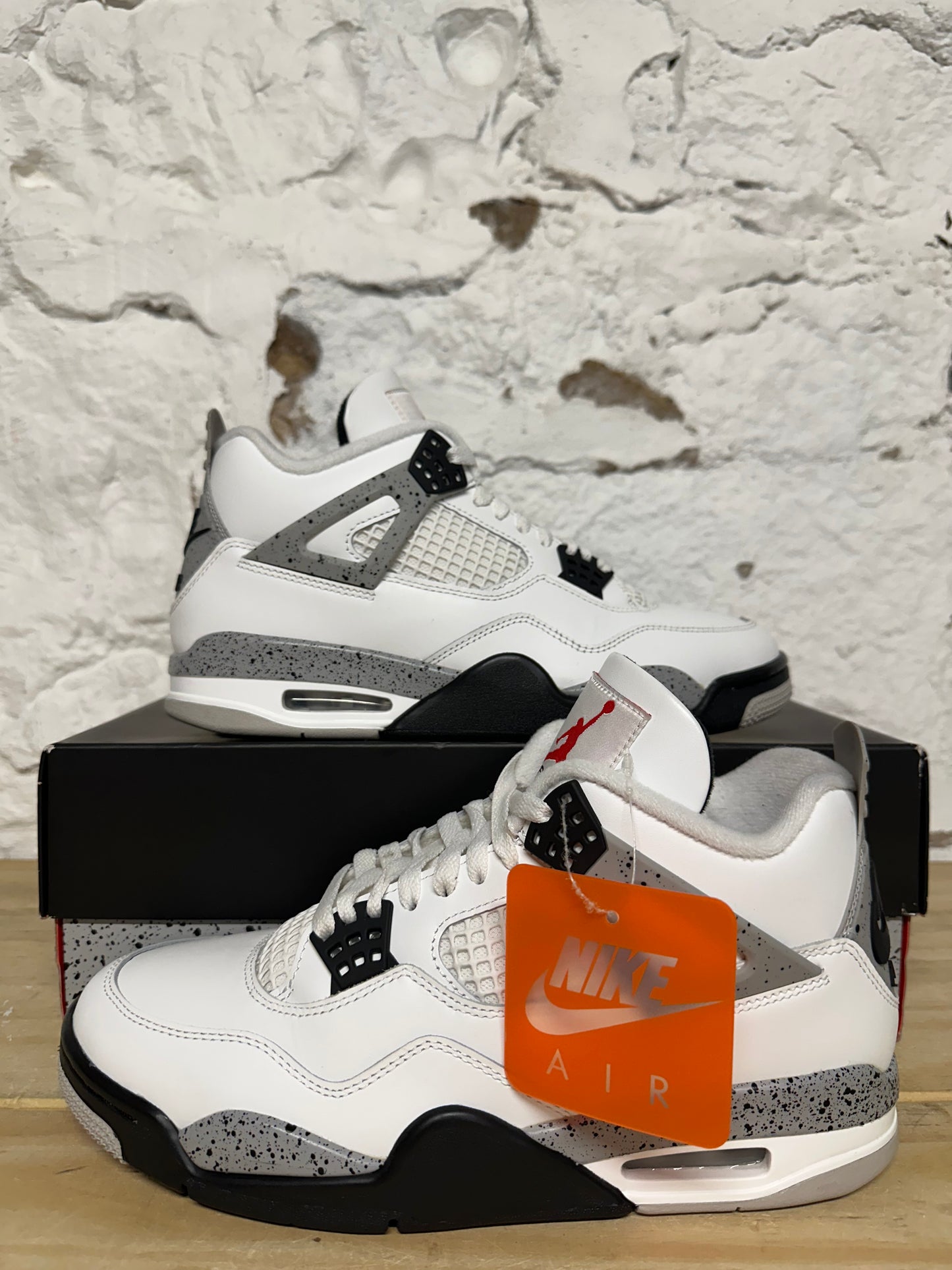 Air Jordan 4 White Cement Sz 9.5