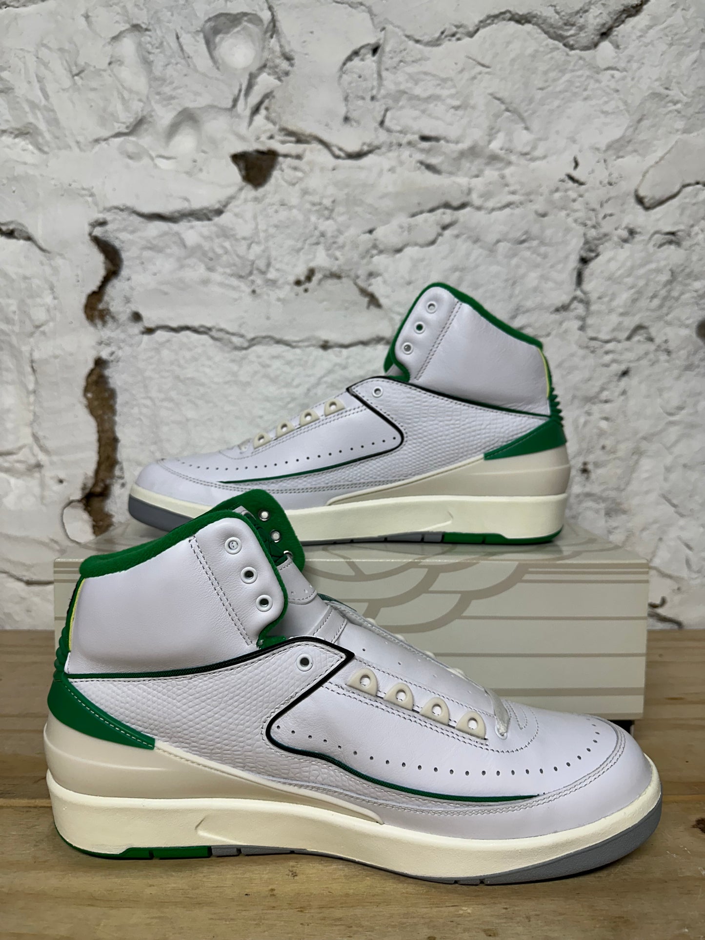 Air Jordan 2 Lucky Green Sz 11 DS