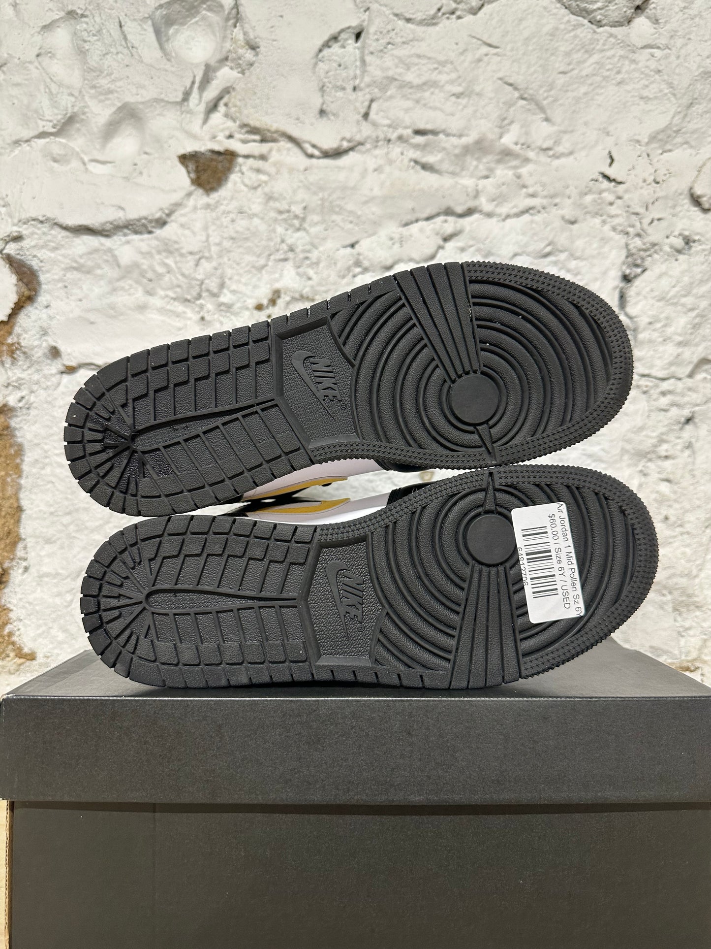 Air Jordan 1 Mid Pollen Sz 6Y
