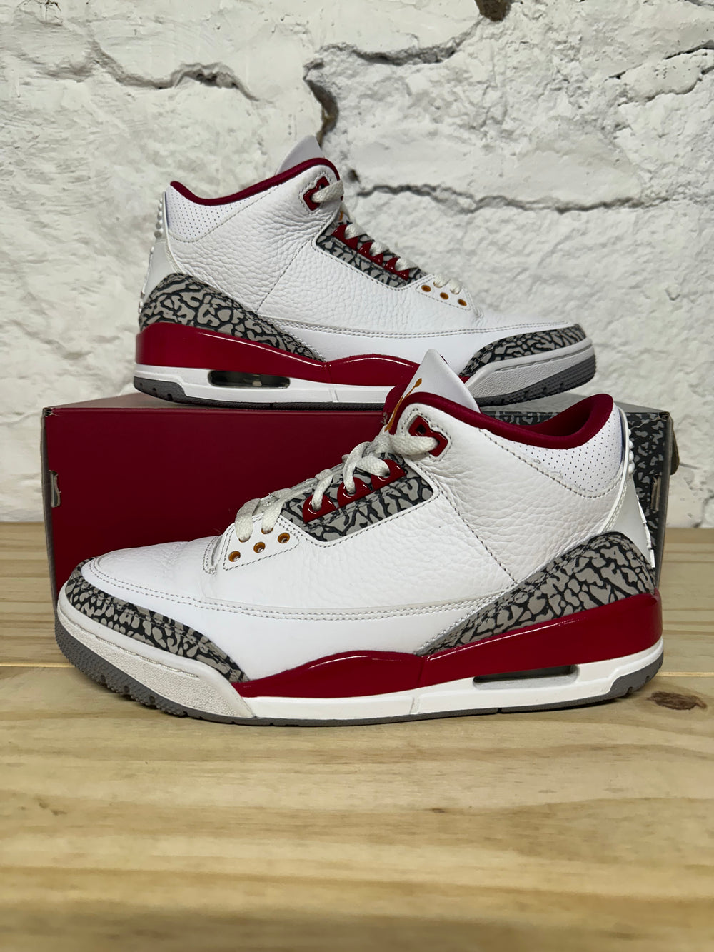 Air Jordan 3 Cardinal Sz 9