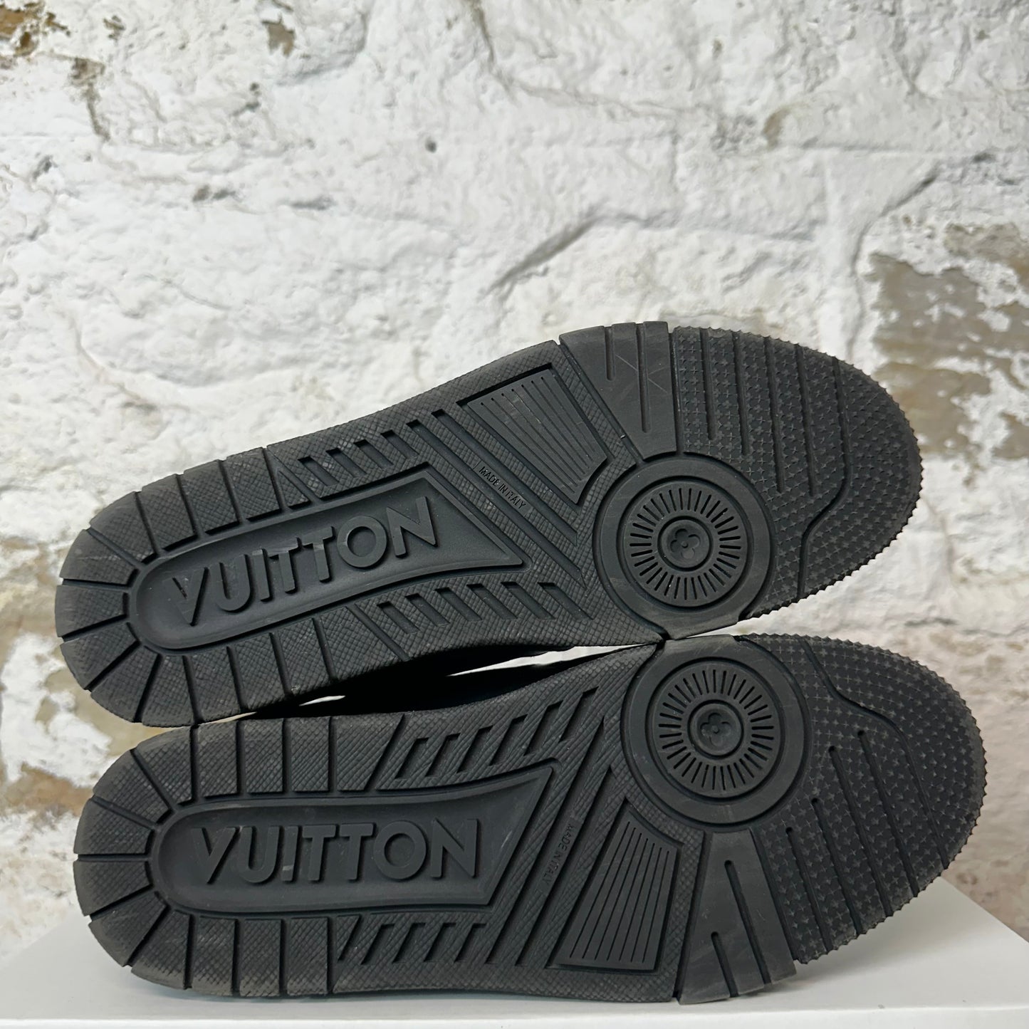 Louis Vuitton Triple Black Trainer Sneaker Sz 8.5 (7LV) No Box