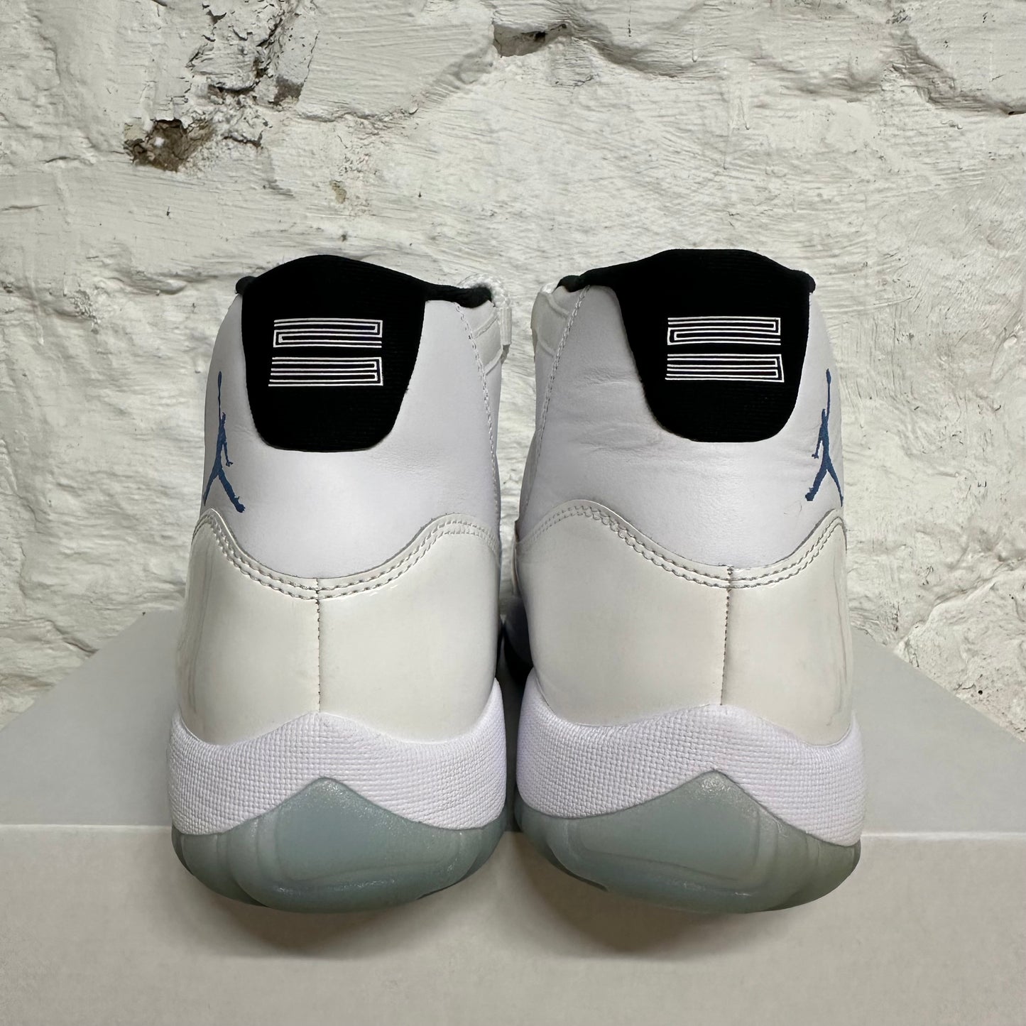Air Jordan 11 High Legend Blue Sz 10.5