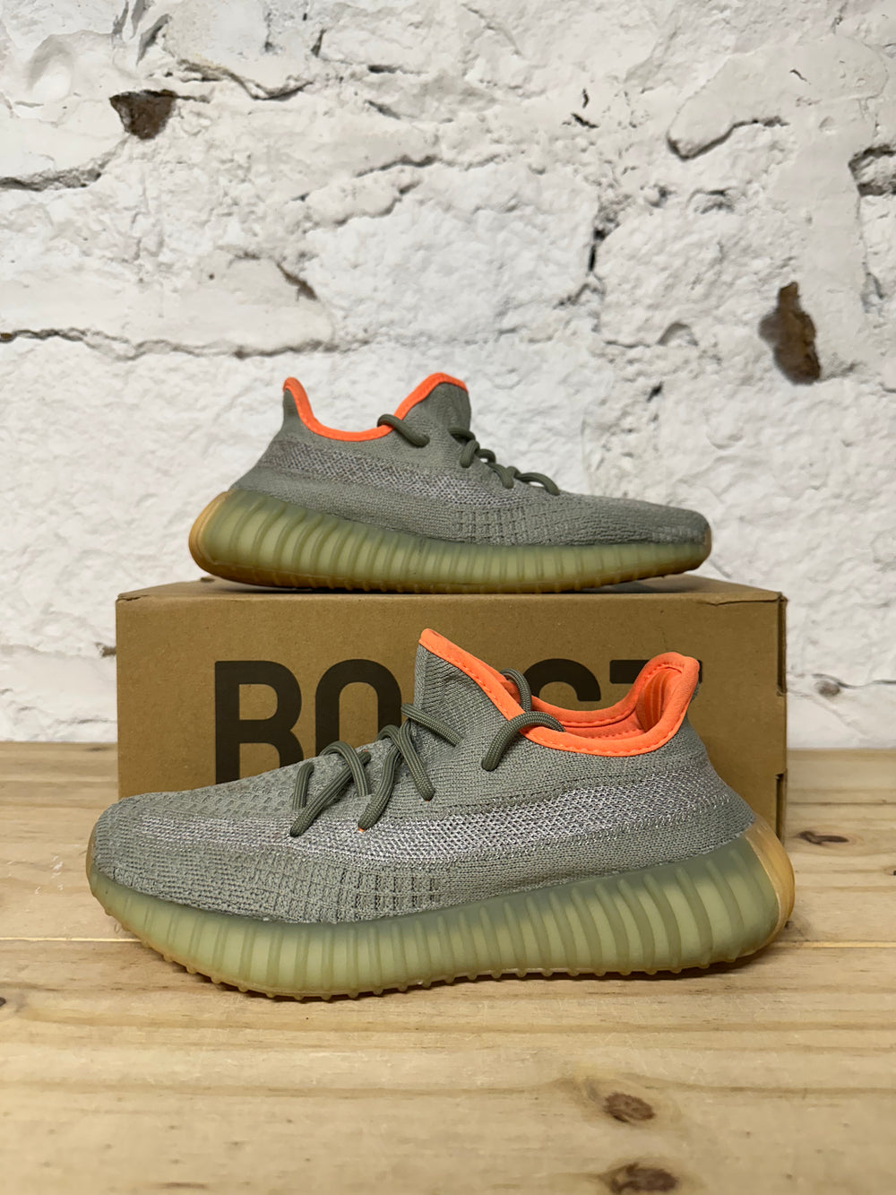 Yeezy 350 V2 Desert Sage Sz 5.5