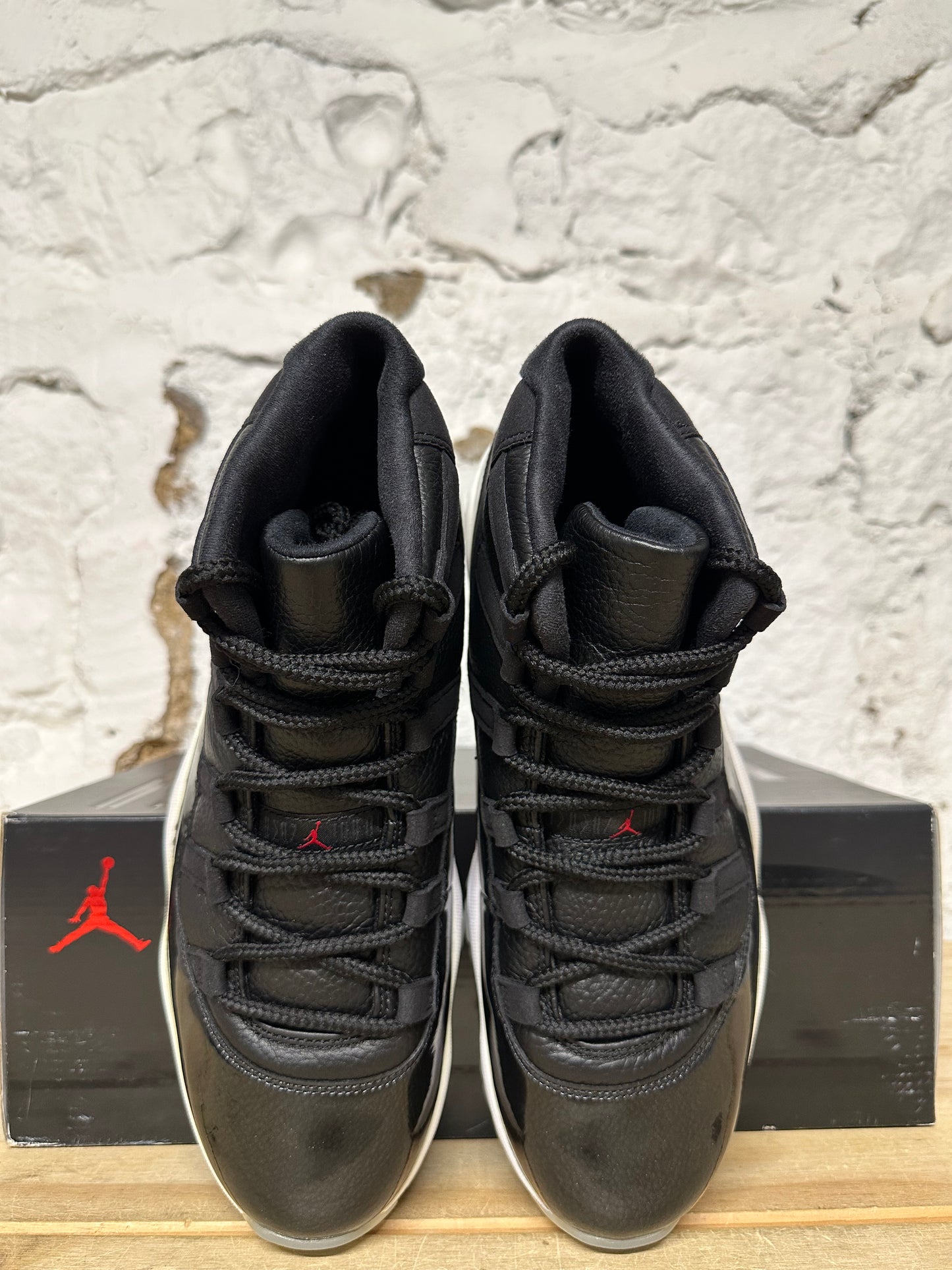 Air Jordan 11 72-10 Sz 10