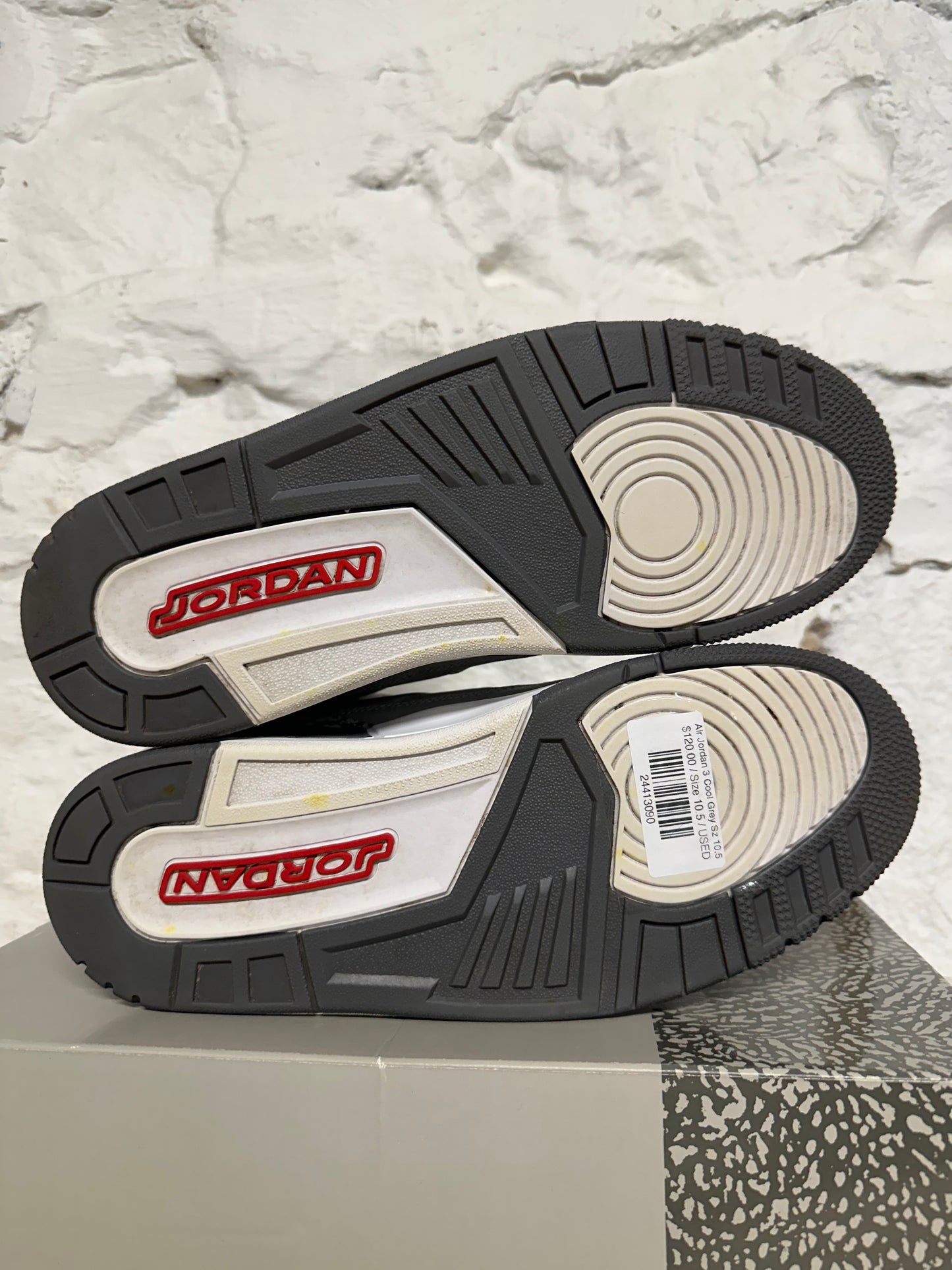 Air Jordan 3 Cool Grey Sz 10.5