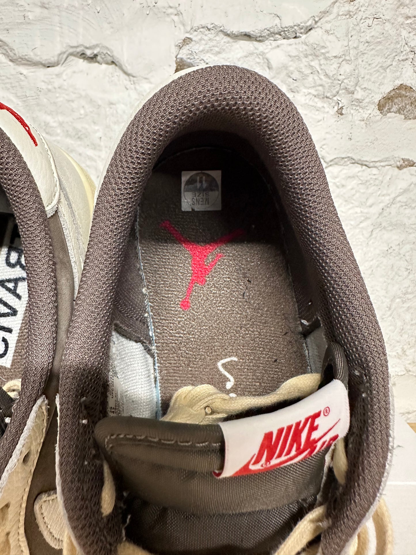 Air Jordan 1 Low Travis Scott Reverse Mocha Sz 11