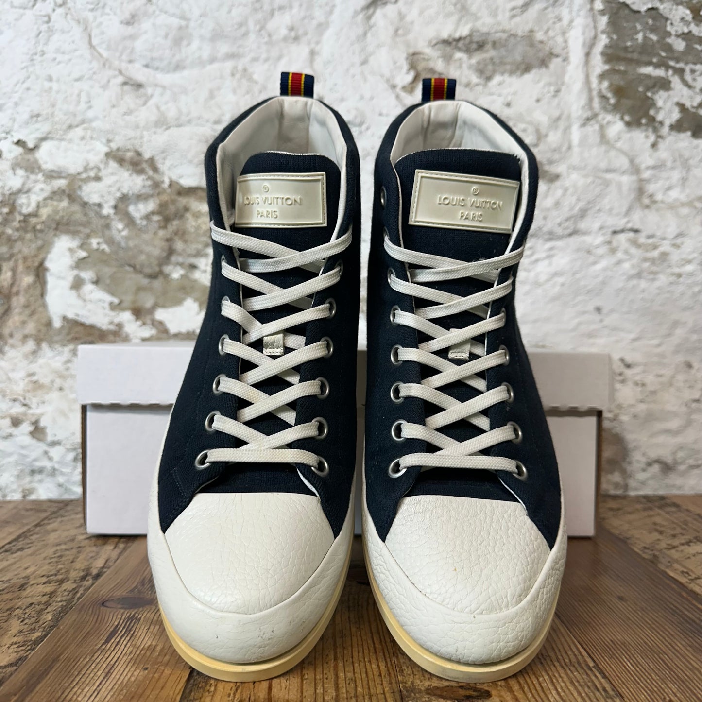 Louis Vuitton High Fastball Navy White Sneaker Sz 10 (8.5LV)