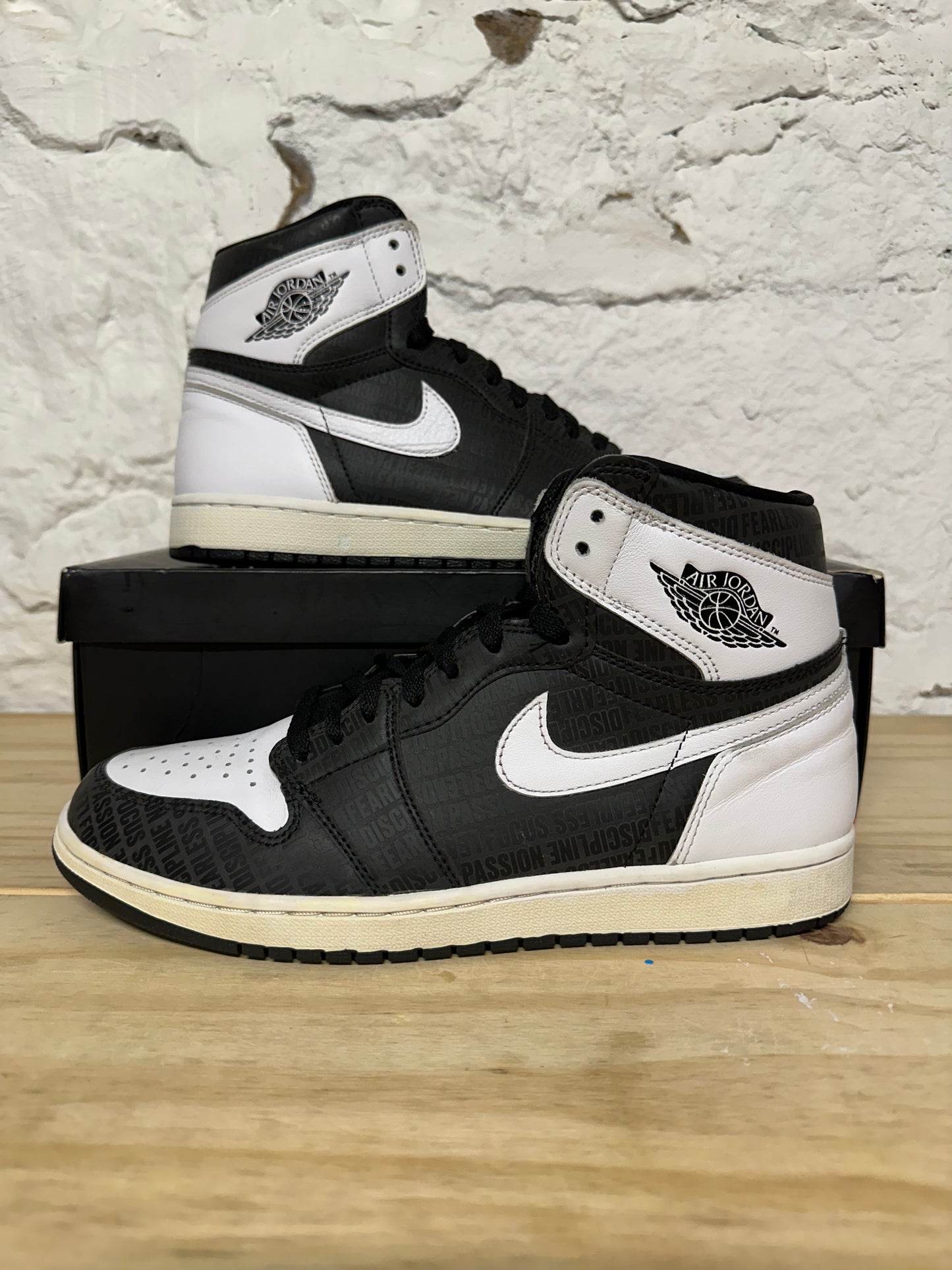 Air Jordan 1 High Re2pect Derek Jeter Sz 10.5