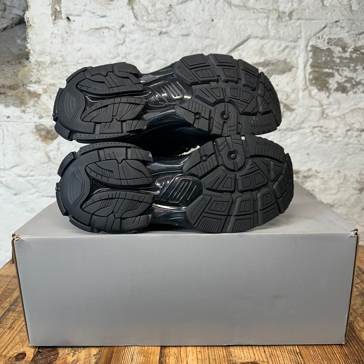 Balenciaga Runner Triple Black Sneaker Sz 6.5 (39)