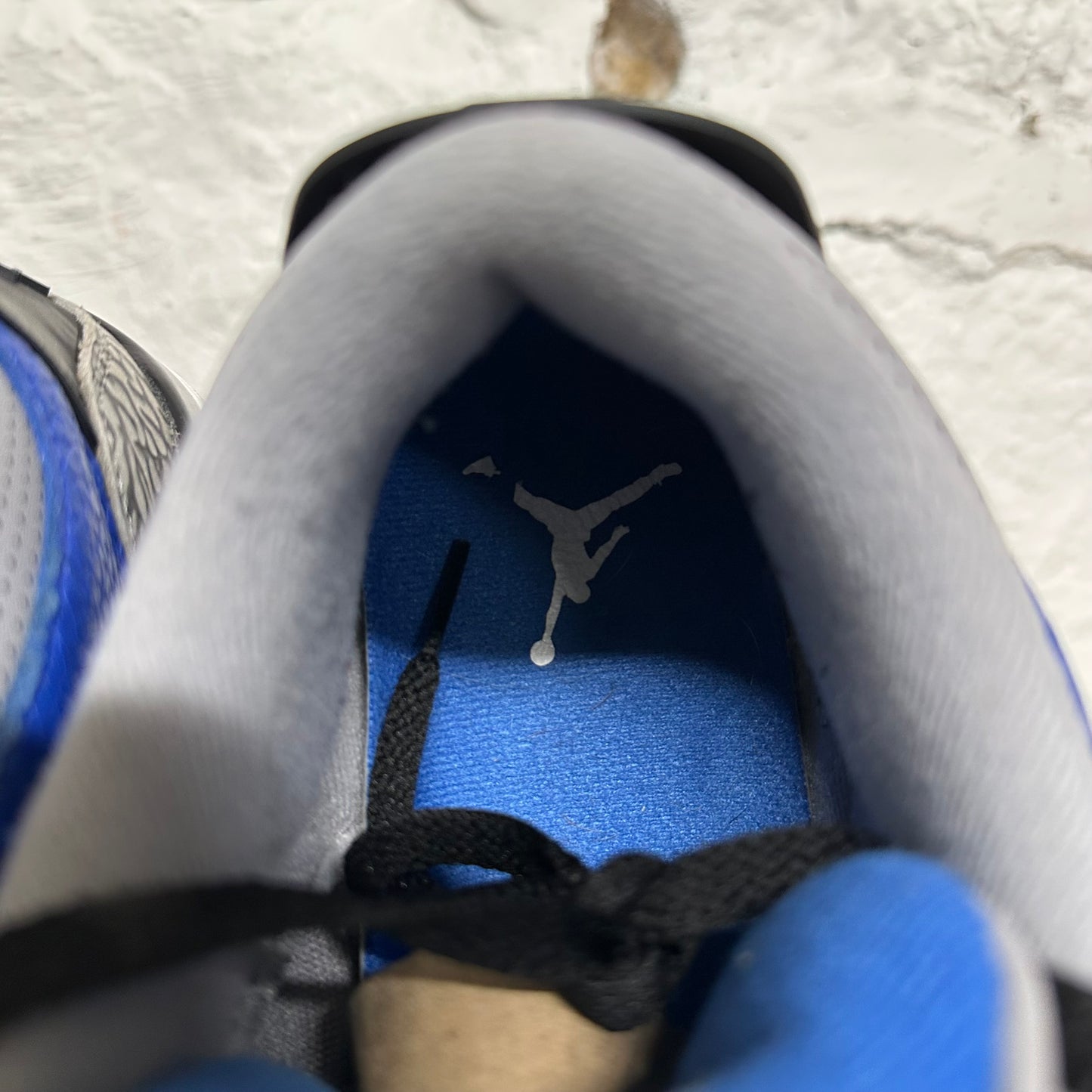 Air Jordan 3 Varsity Royal Sz 9