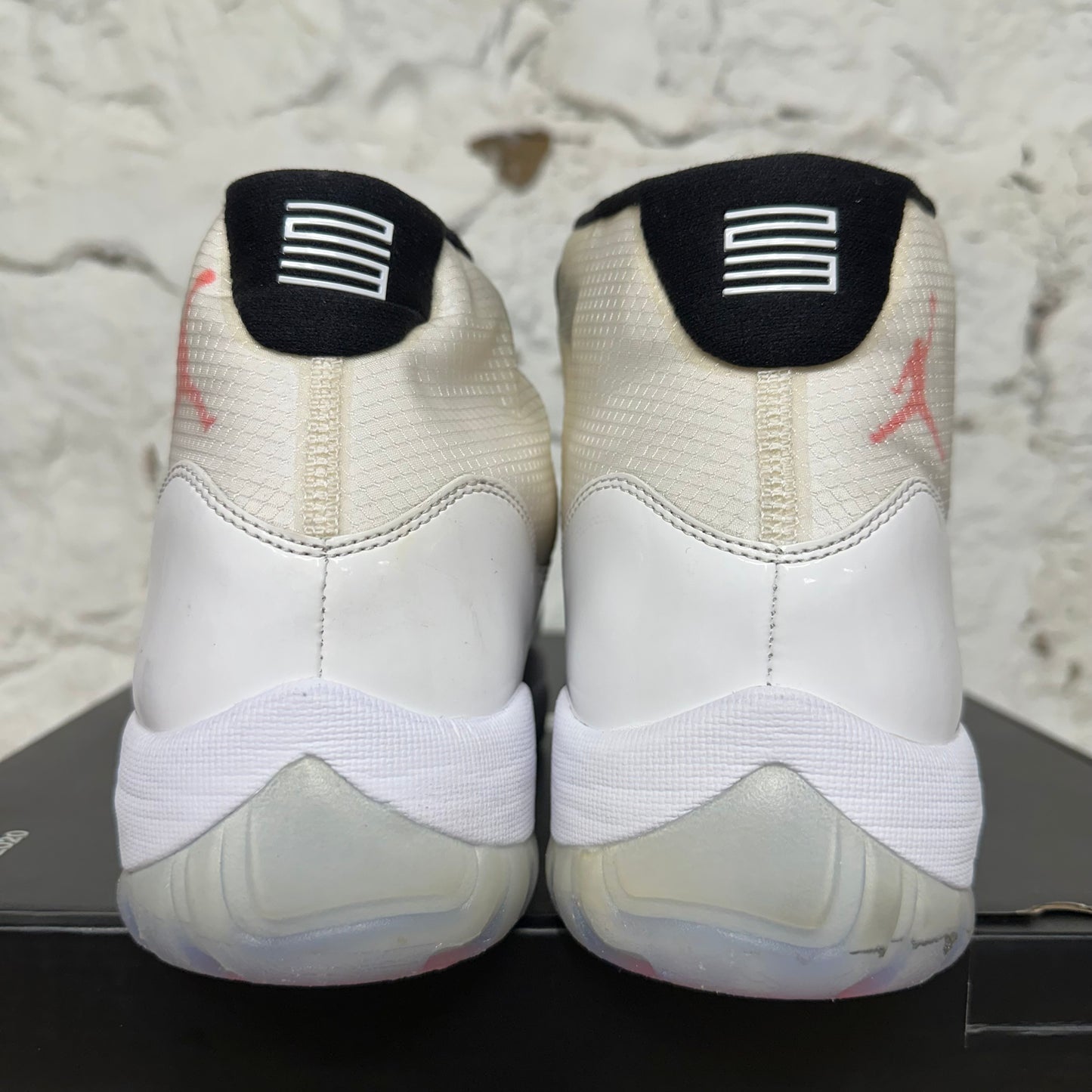 Air Jordan 11 High Adapt White Sz 11.5
