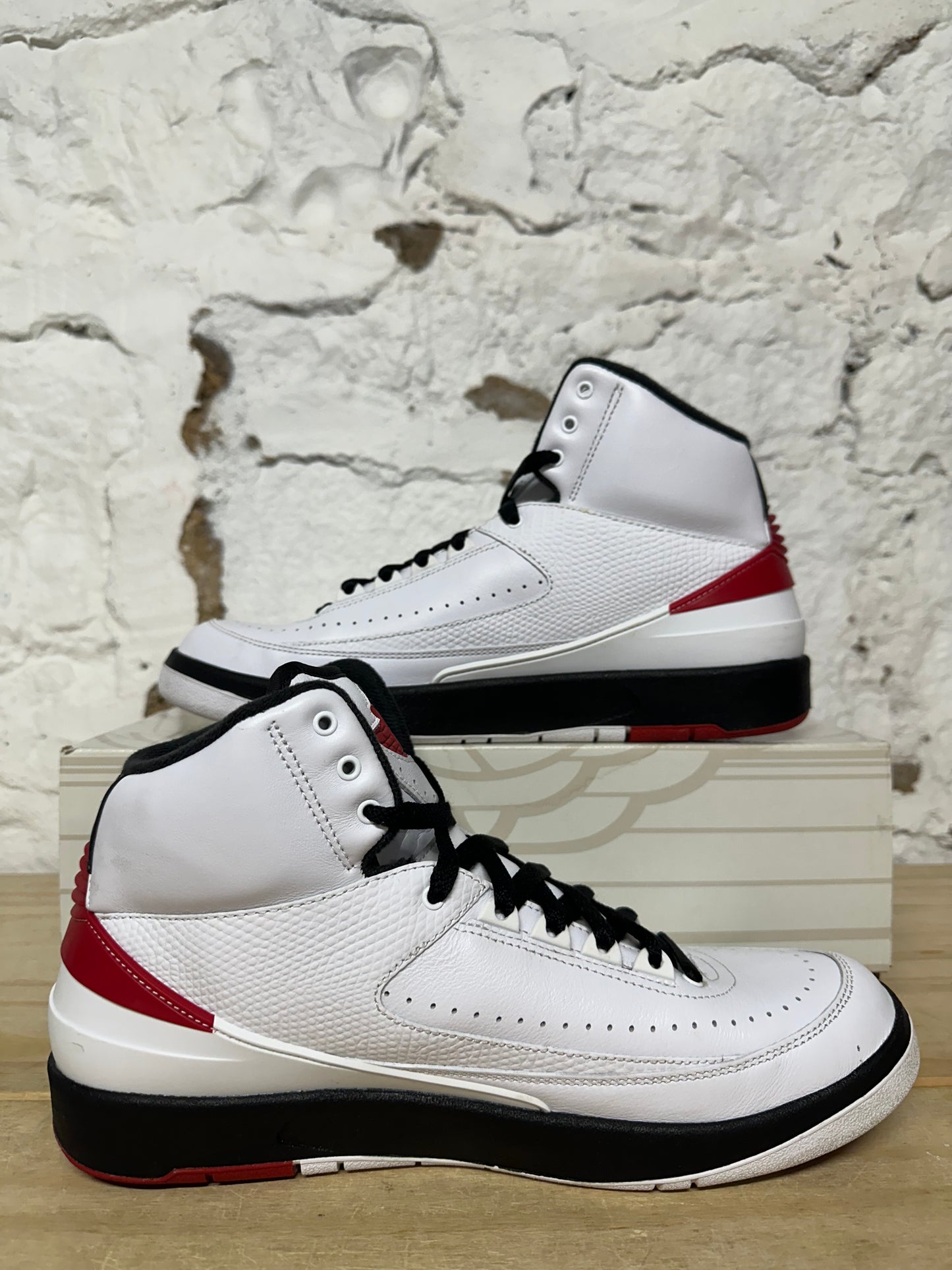 Air Jordan 2 Chicago Sz 10.5