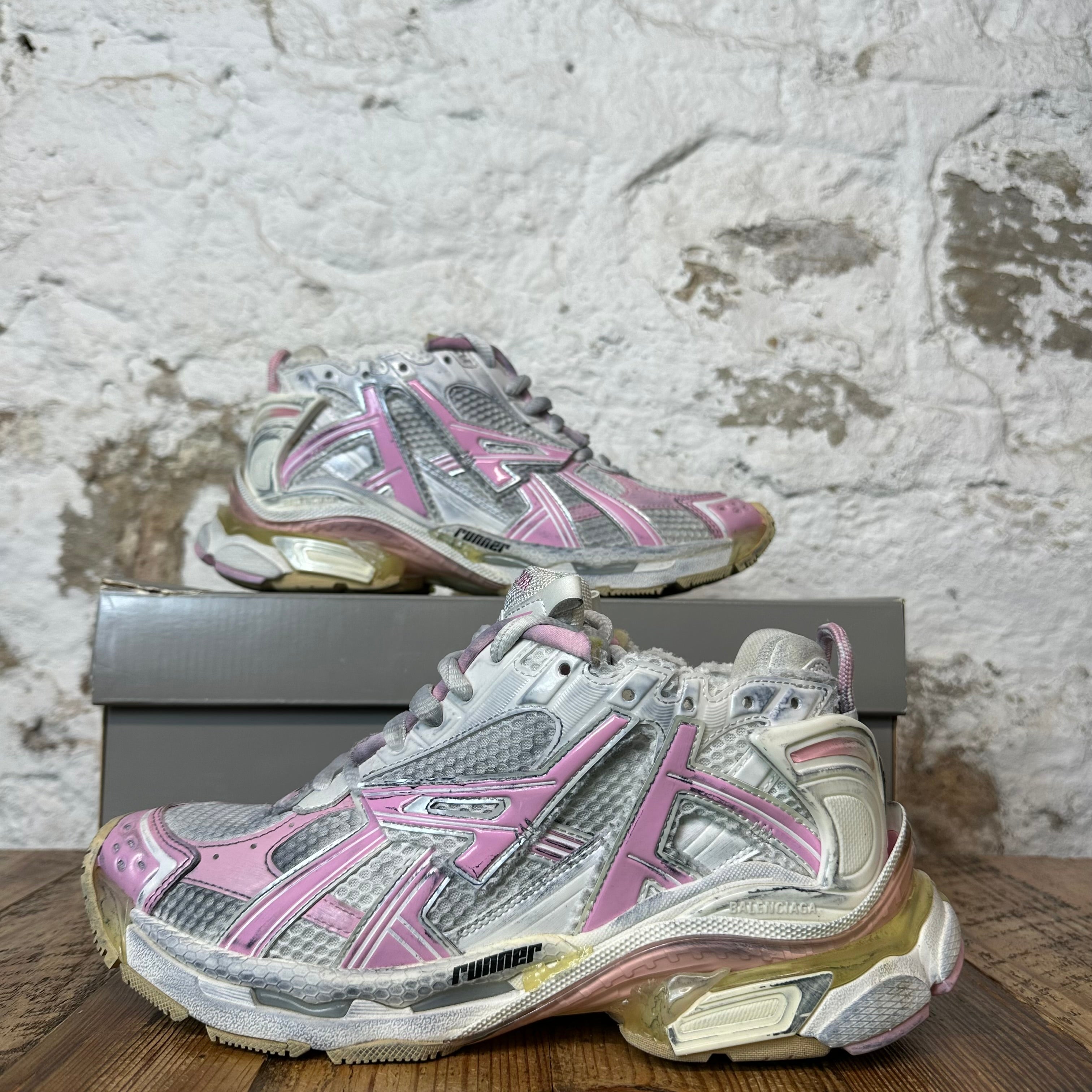 Balenciaga Runner Pink White Grey Sneaker Sz 6.5 (39)