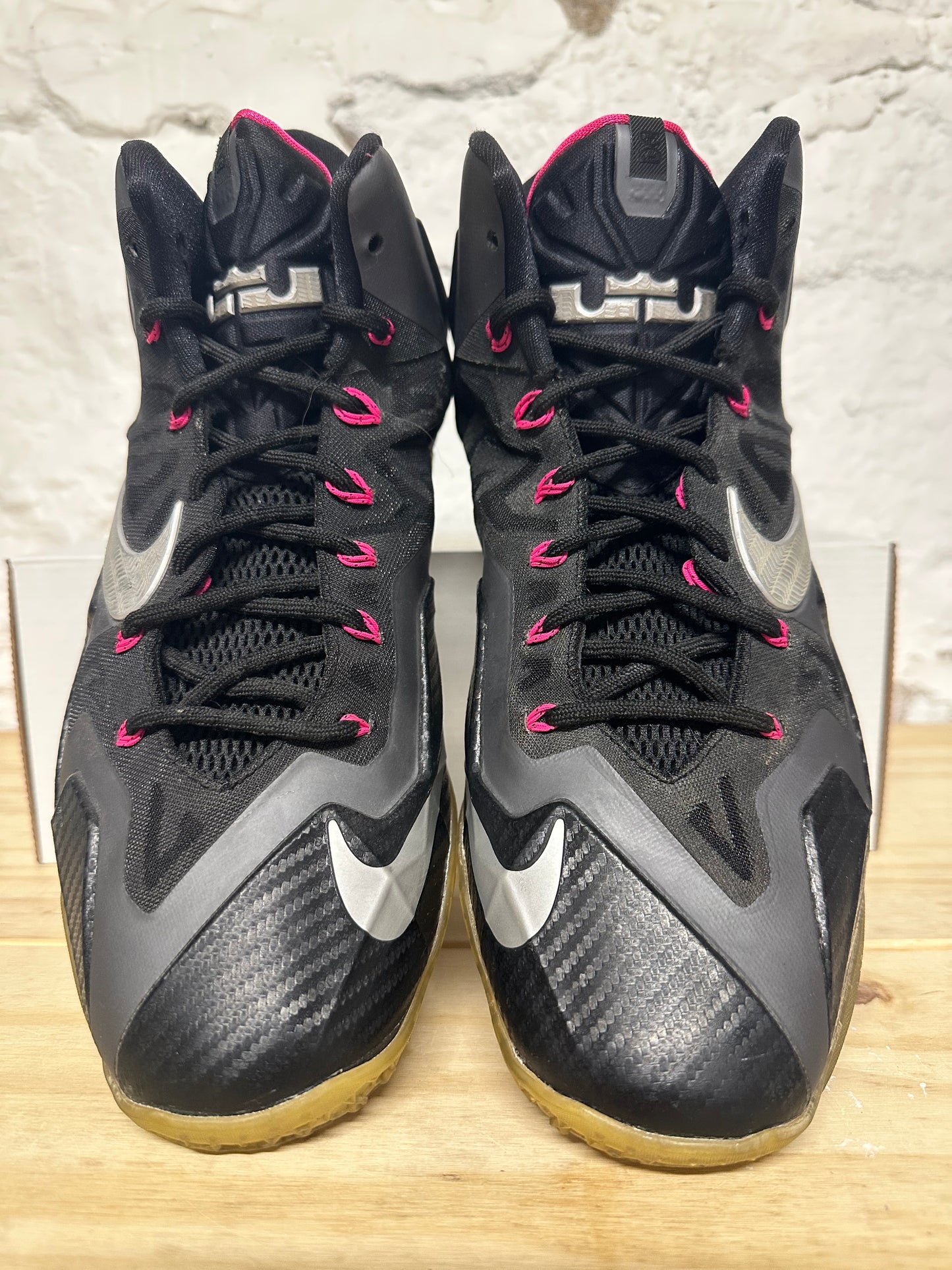 Nike LeBron 11 Miami Nights Sz 11.5