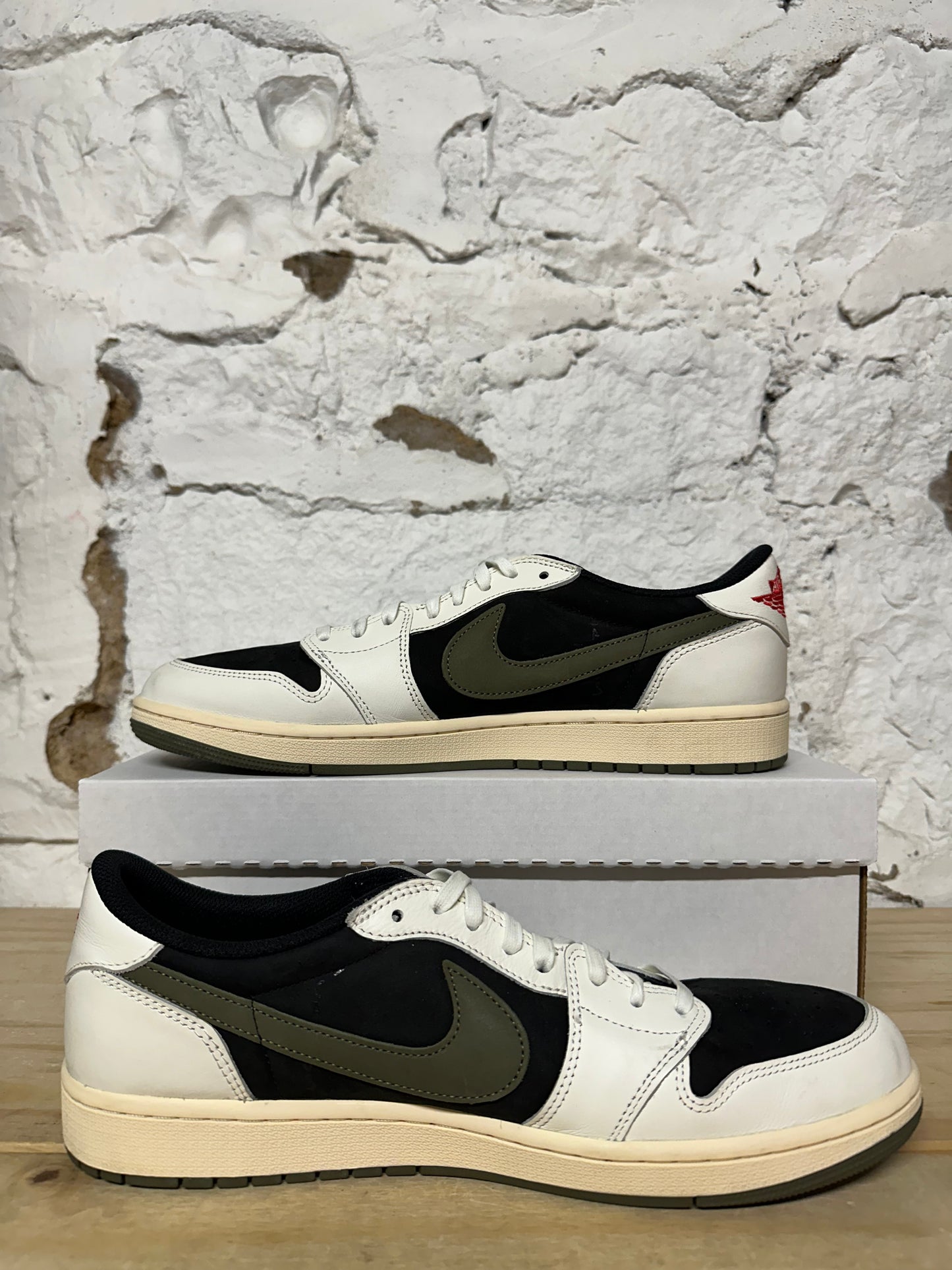 Air Jordan 1 Low Travis Scott Olive Sz 12.5 (14W)