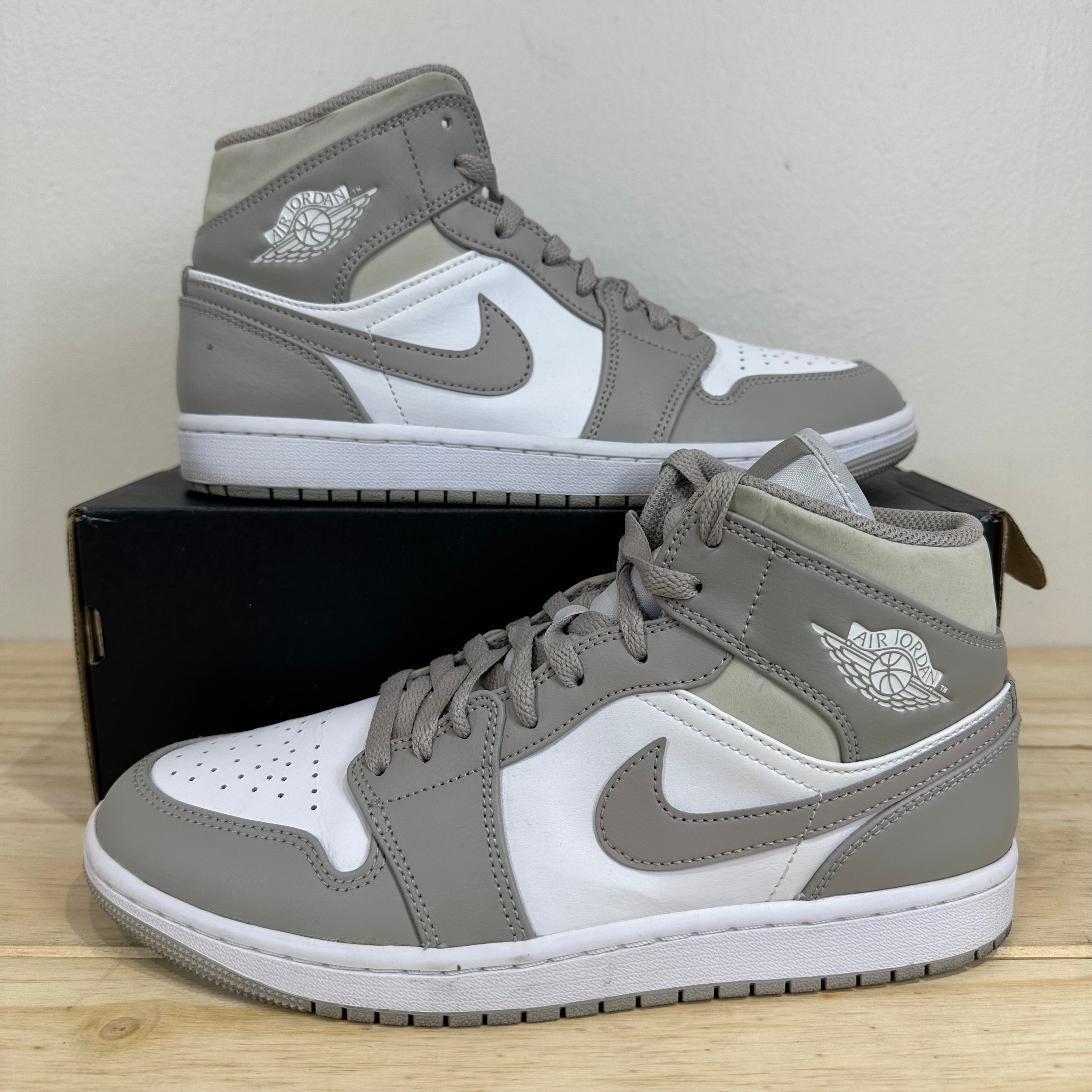 Air Jordan 1 Mid Linen Sz 8.5