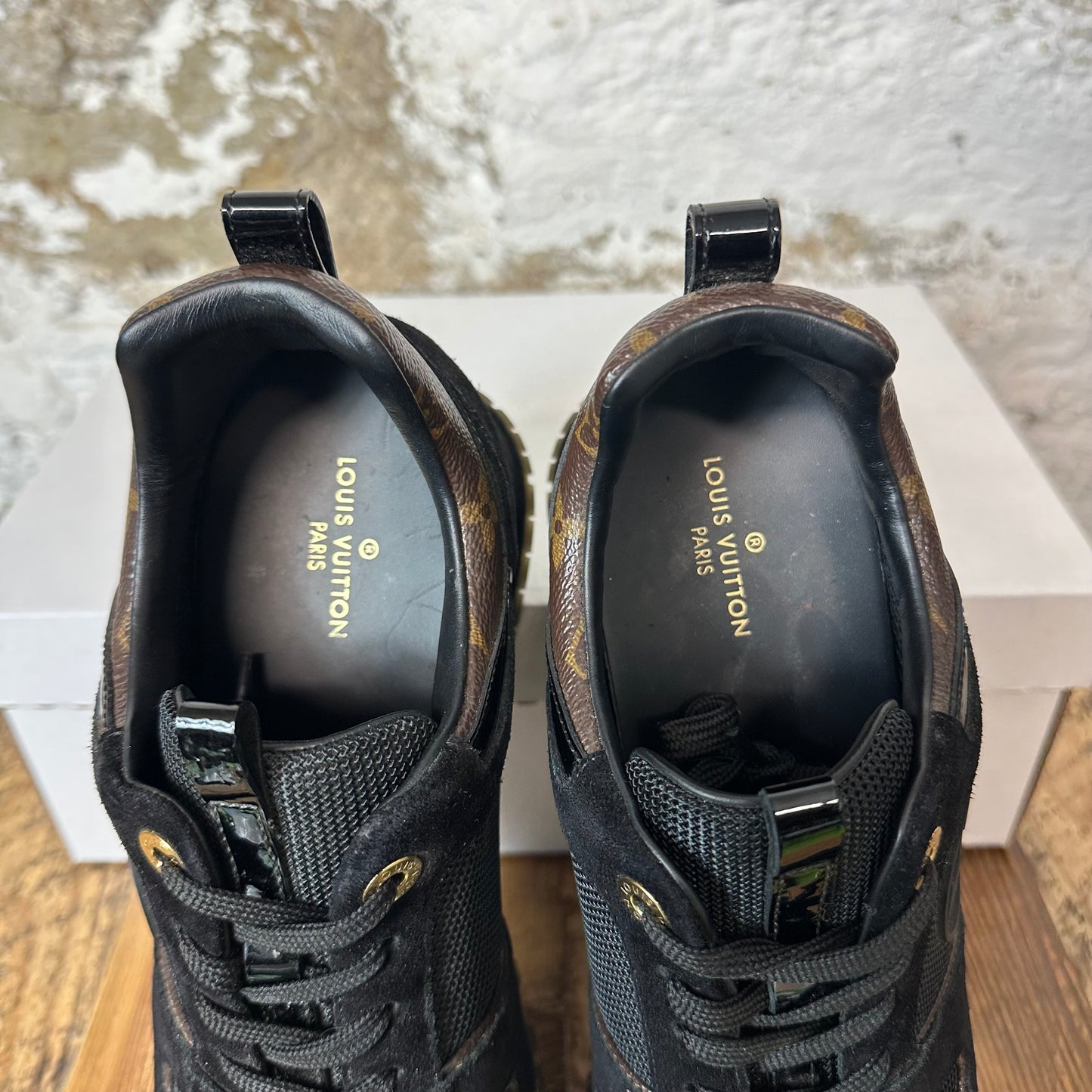 Louis Vuitton Brown Monogram Black Runaway Sneaker Sz 7 (40)