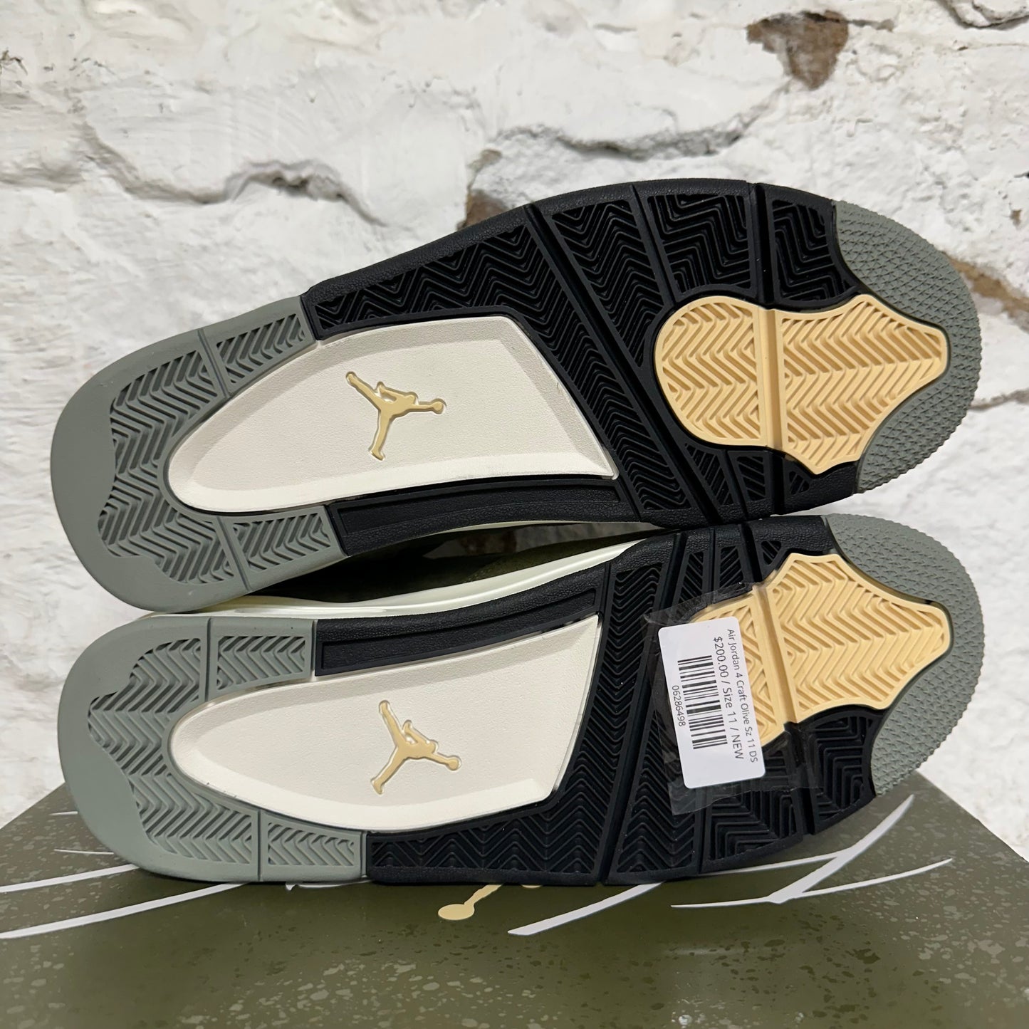 Air Jordan 4 Craft Olive Sz 11 DS