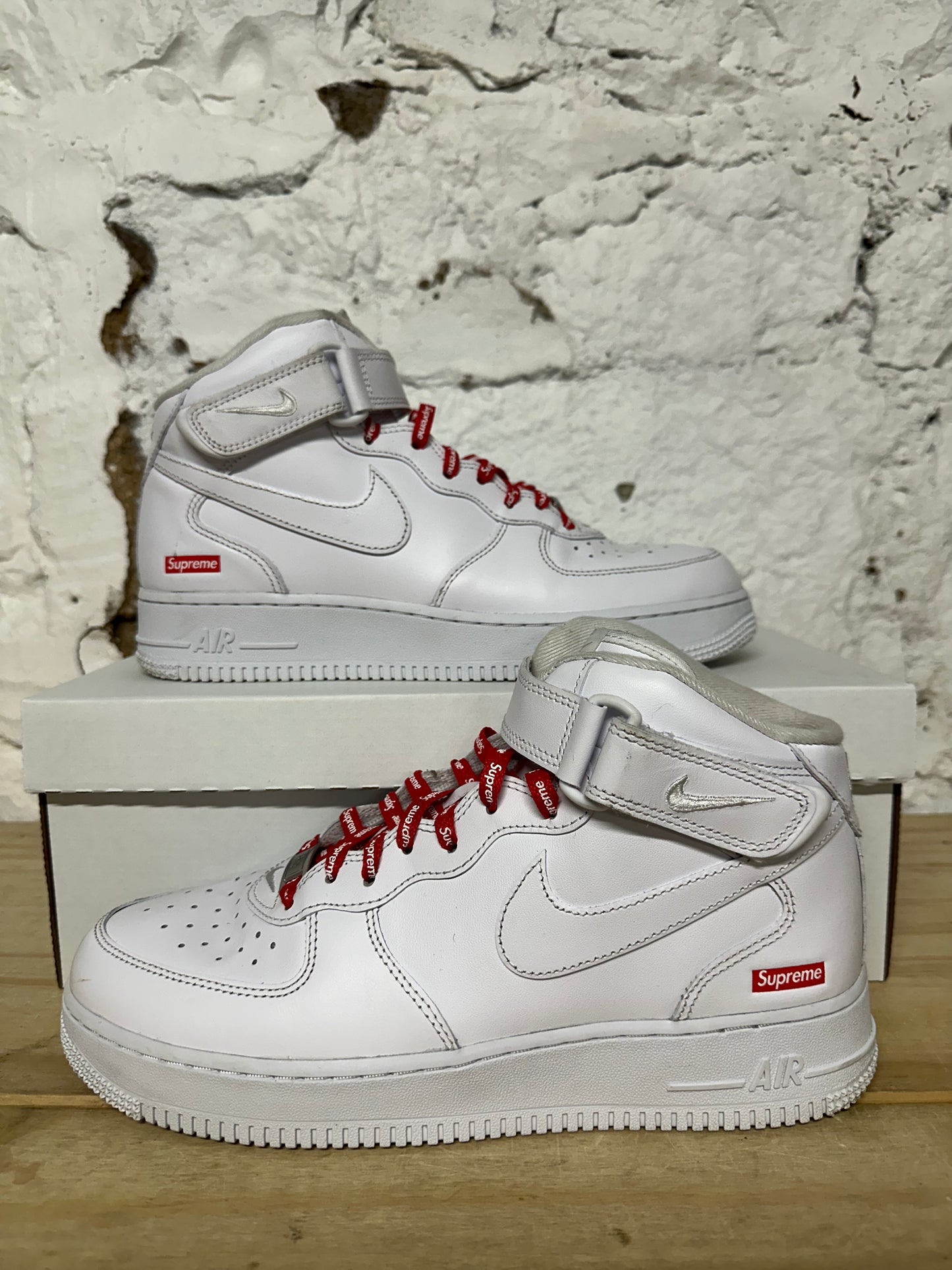 Nike Air Force 1 Mid White Supreme Sz 8.5