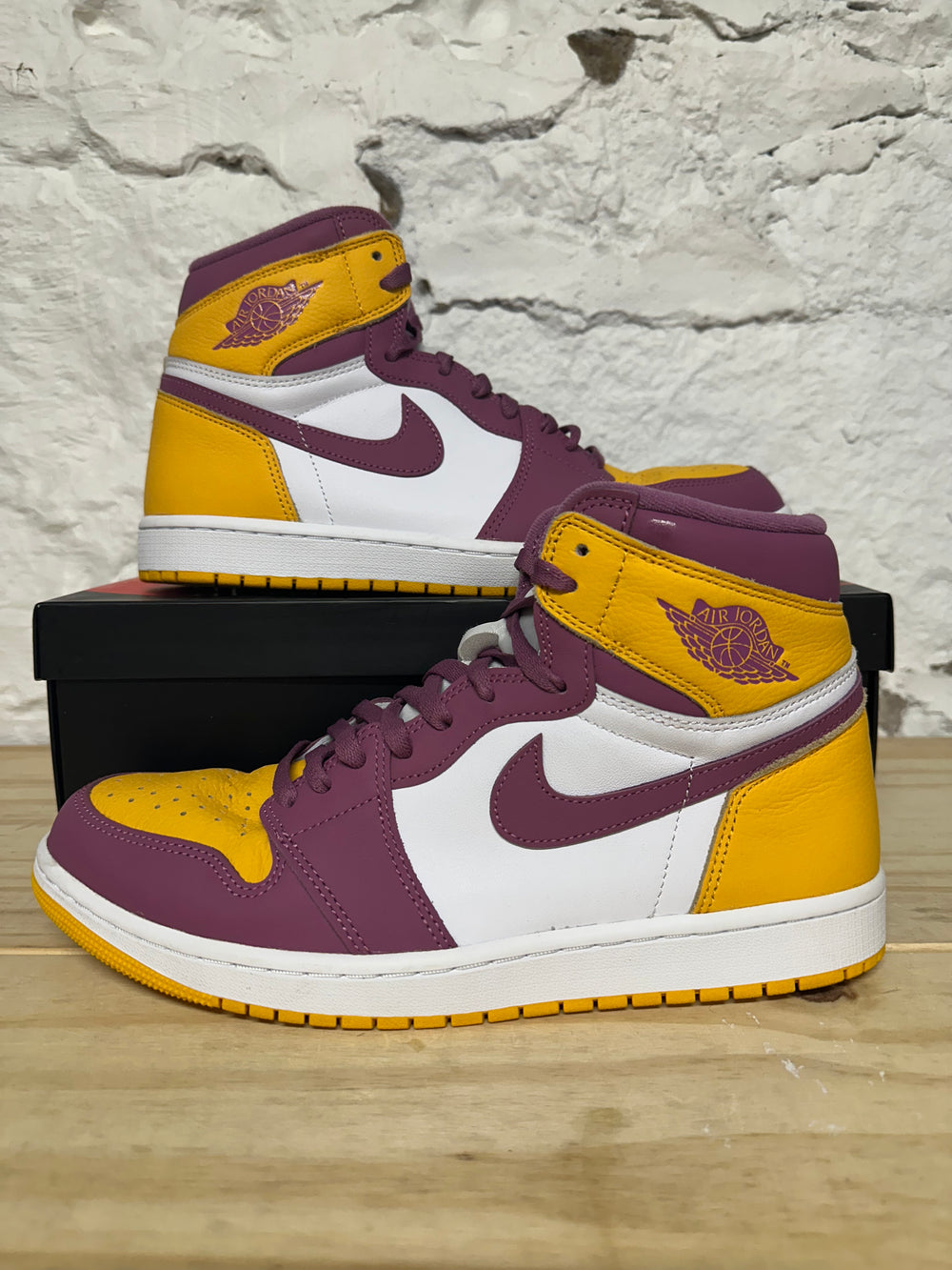 Air Jordan 1 High Brotherhood Sz 11.5