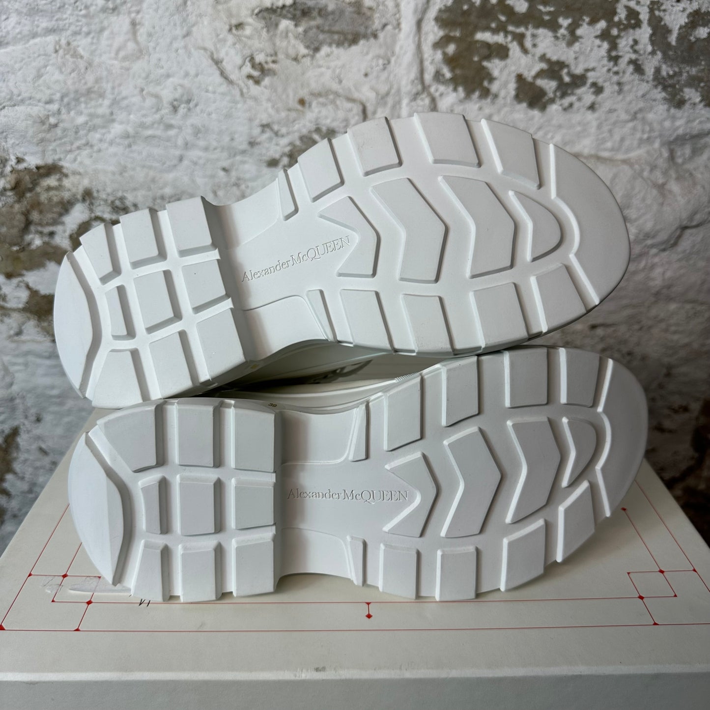 Alexander Mcqueen Silver Spell Tread Boot White Sz 6.5 (39) DS