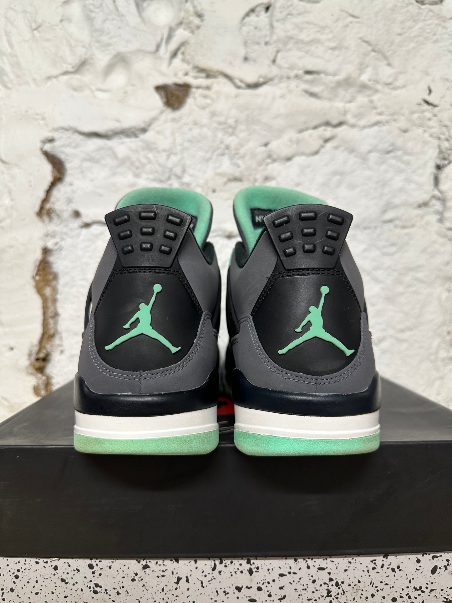 Air Jordan 4 Green Glow Sz 10.5