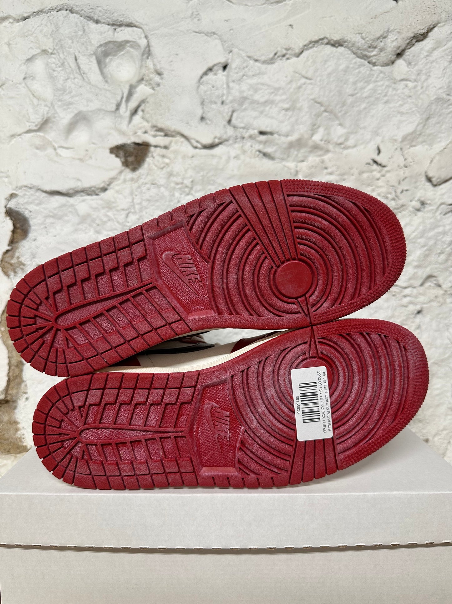 Air Jordan 1 High Chicago Lost and Found Sz 9