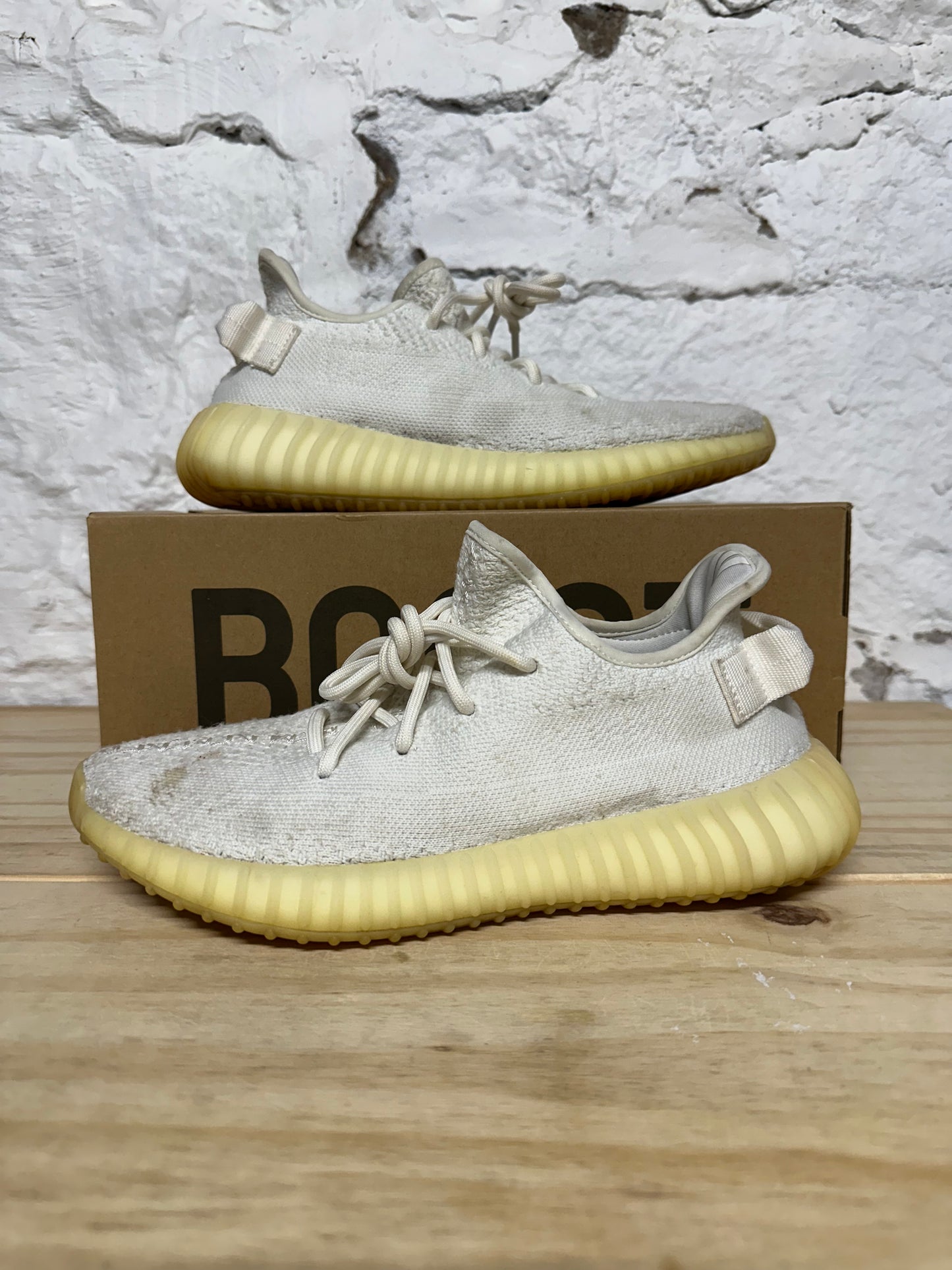 Yeezy 350 V2 Cream Sz 7.5