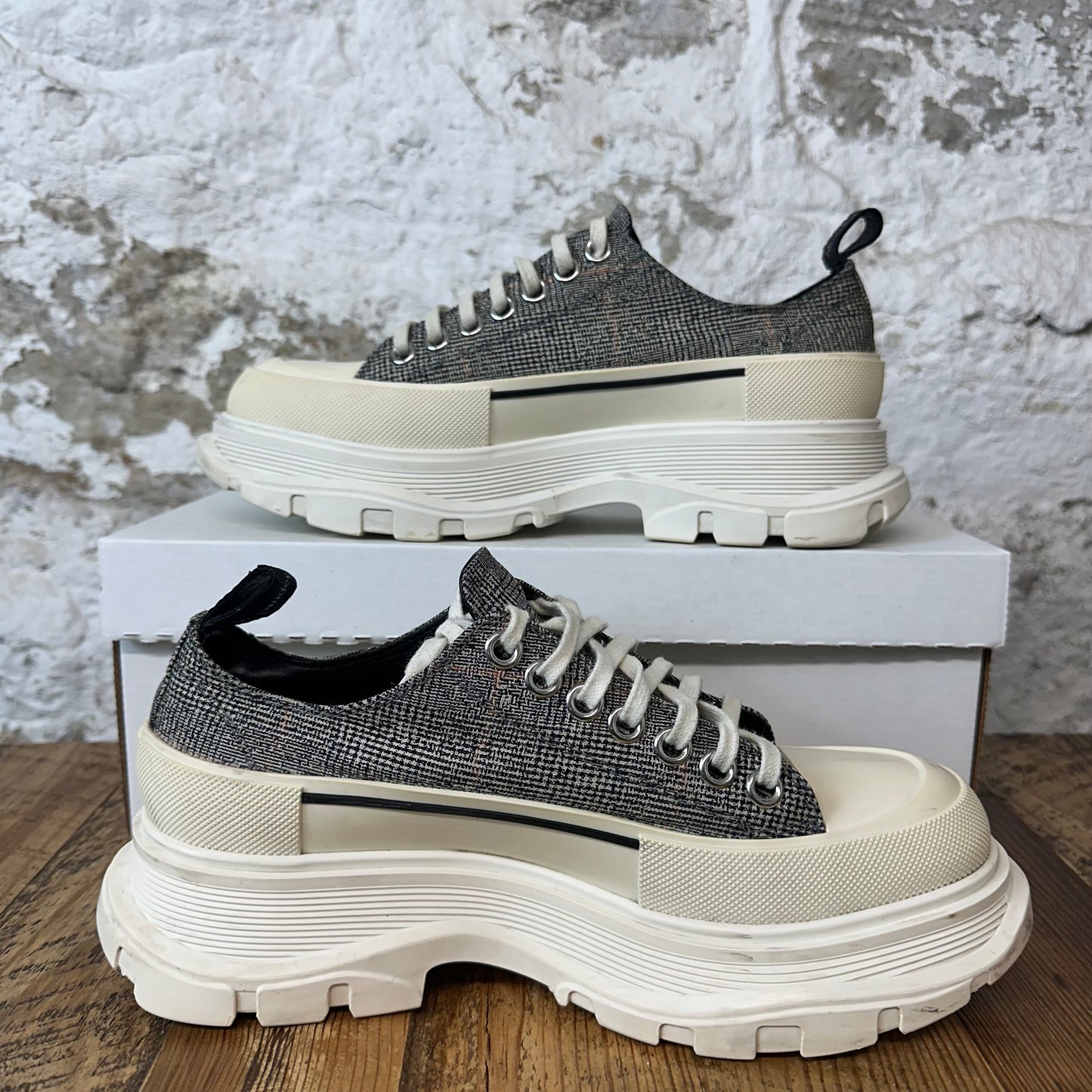 Alexander Mcqueen Multicolor Canvas Tread Low White Sz 7 (40) No Box