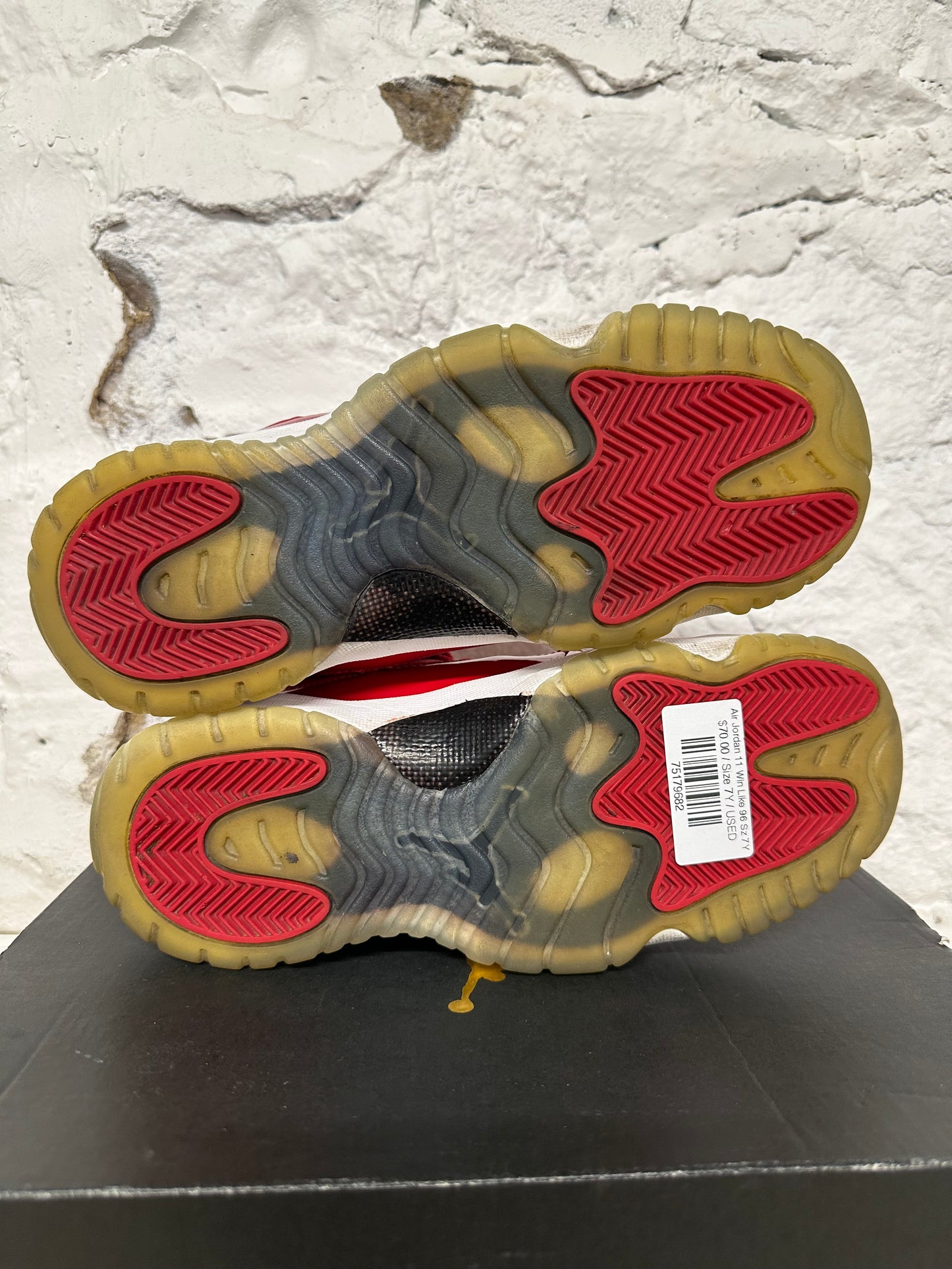 Air Jordan 11 High Win Like 96 Sz 7Y