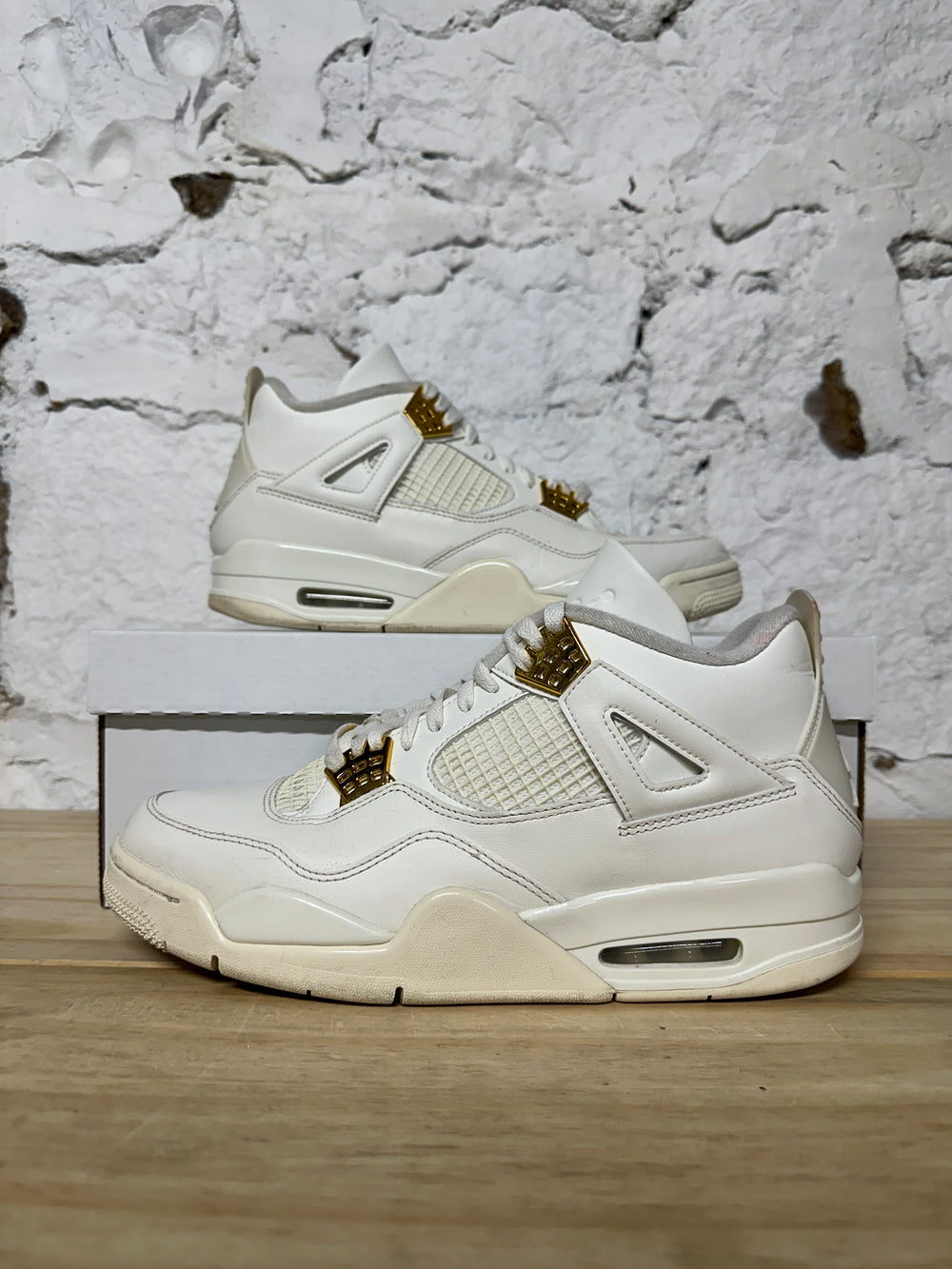 Air Jordan 4 Metallic Gold Sz 10 (11.5W)