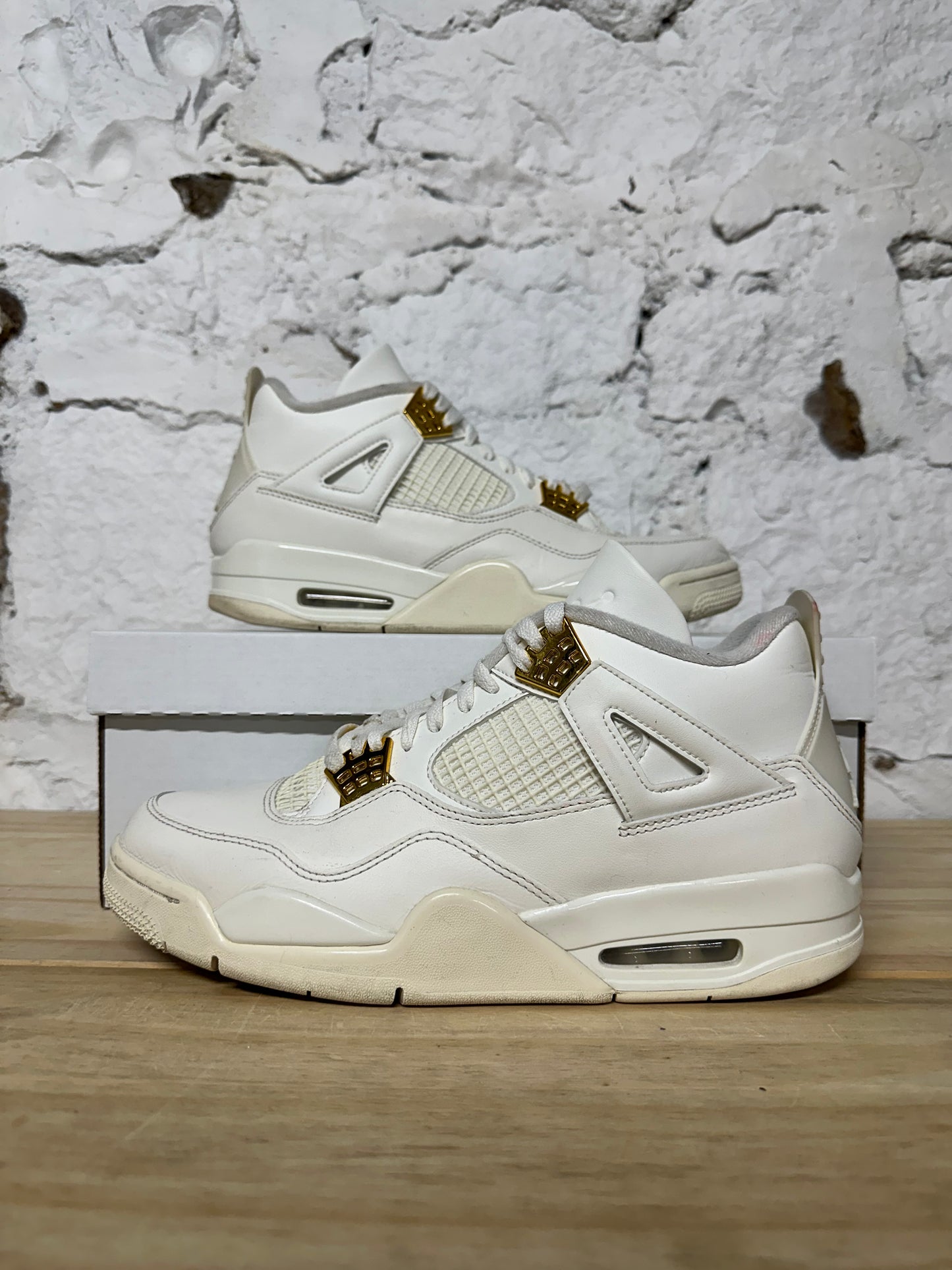 Air Jordan 4 Metallic Gold Sz 10 (11.5W)