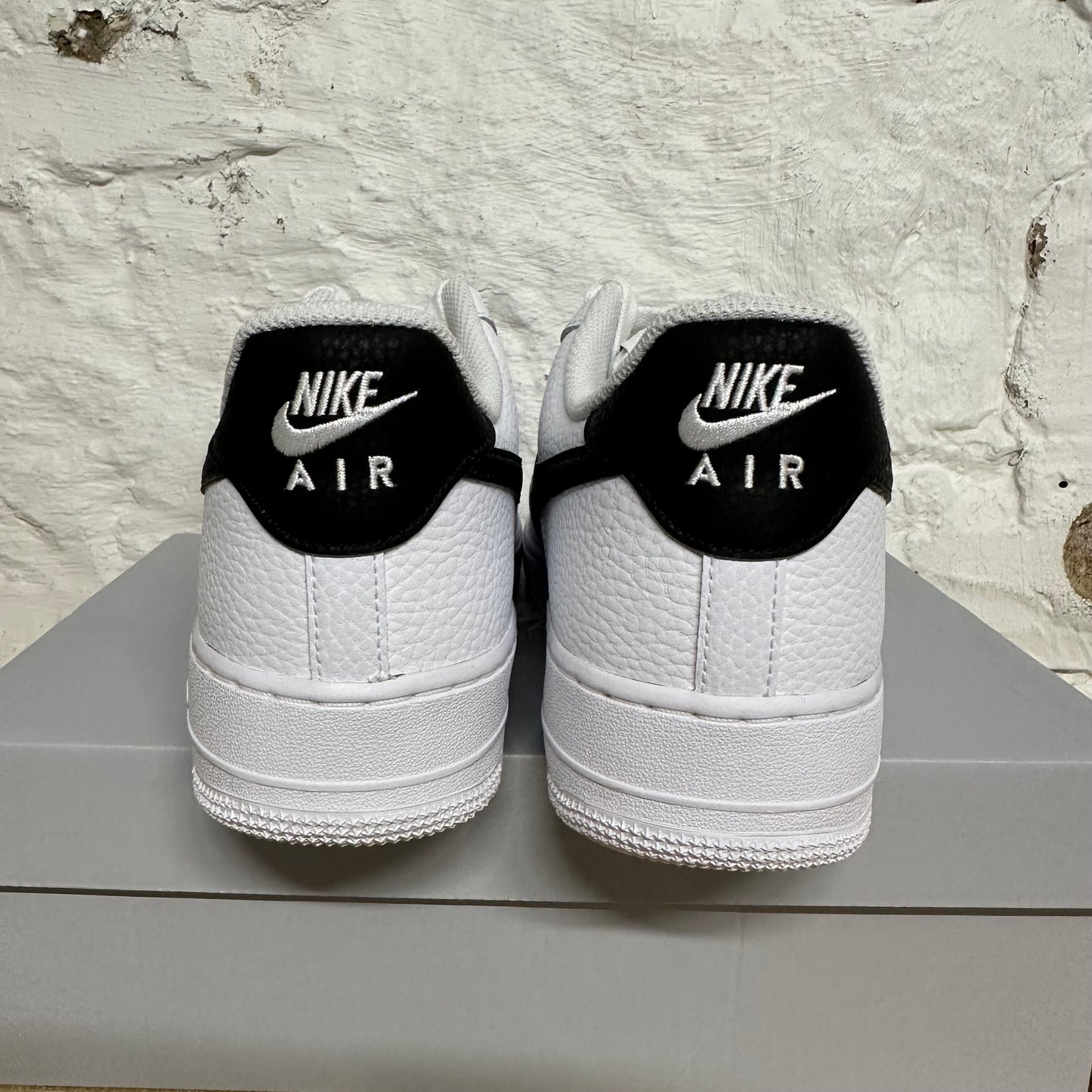 Nike Air Force 1 Low White Black Pebbeled Leather Sz 11.5 DS
