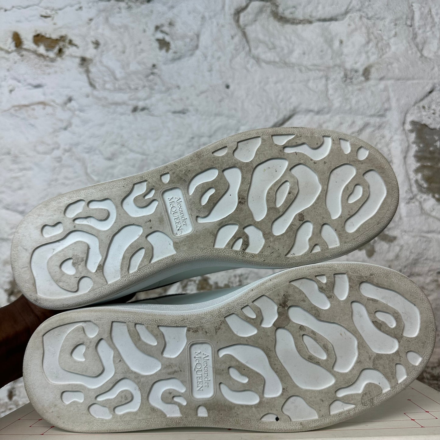 Alexander Mcqueen Silver Croc Tab White Sneaker Sz 8.5 (41.5)