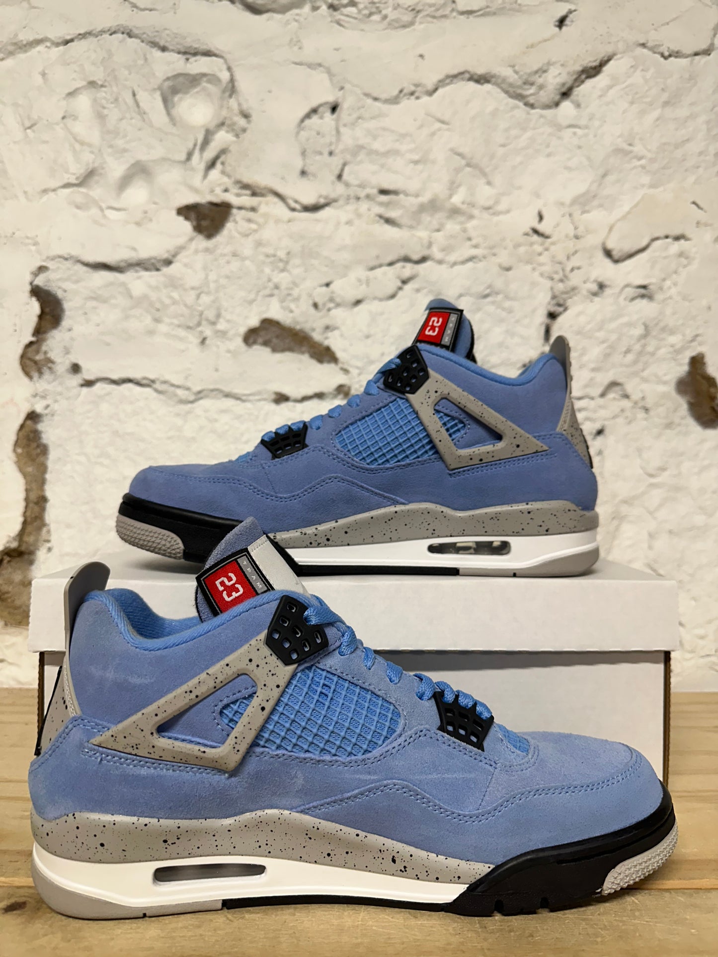 Air Jordan 4 University Blue Sz 9