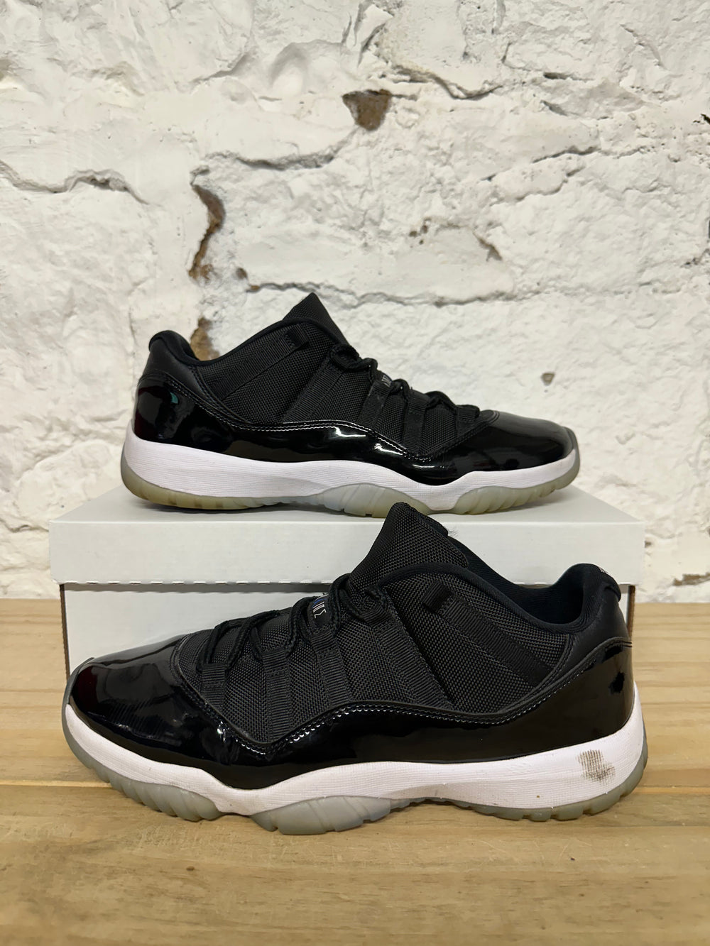 Air Jordan 11 Low Space Jam Sz 11