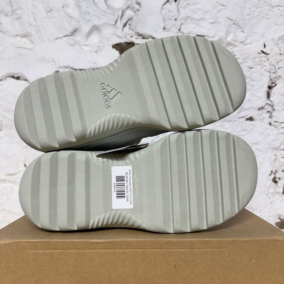 Yeezy Desert Boot Salt Sz 9 DS