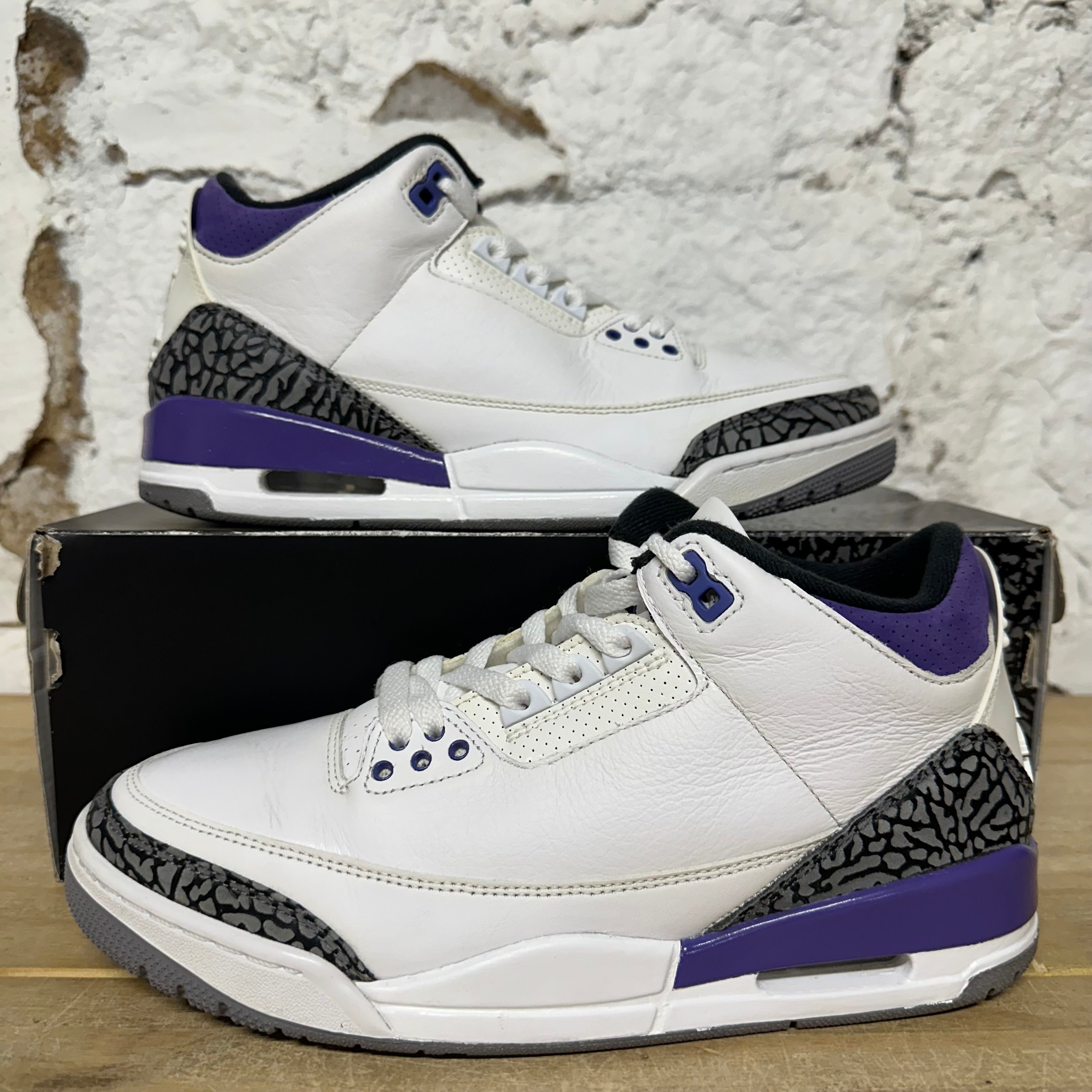 Air Jordan 3 Dark Iris Sz 8.5