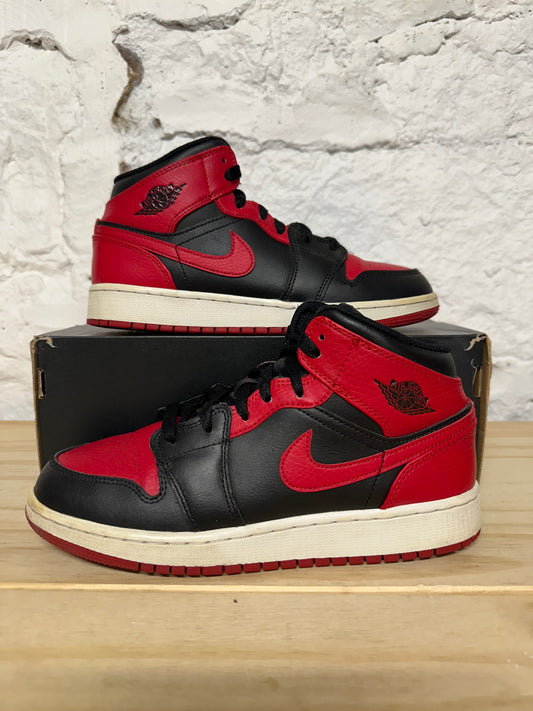 Air Jordan 1 Mid Banned Sz 6Y