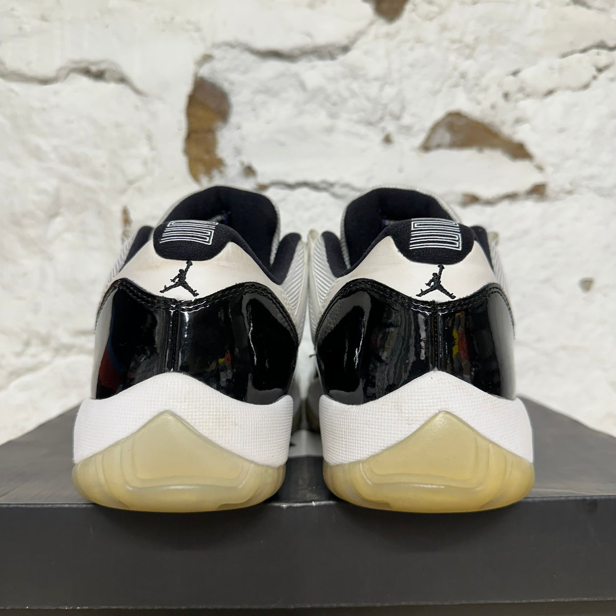 Air Jordan 11 Low Concord Sz 9
