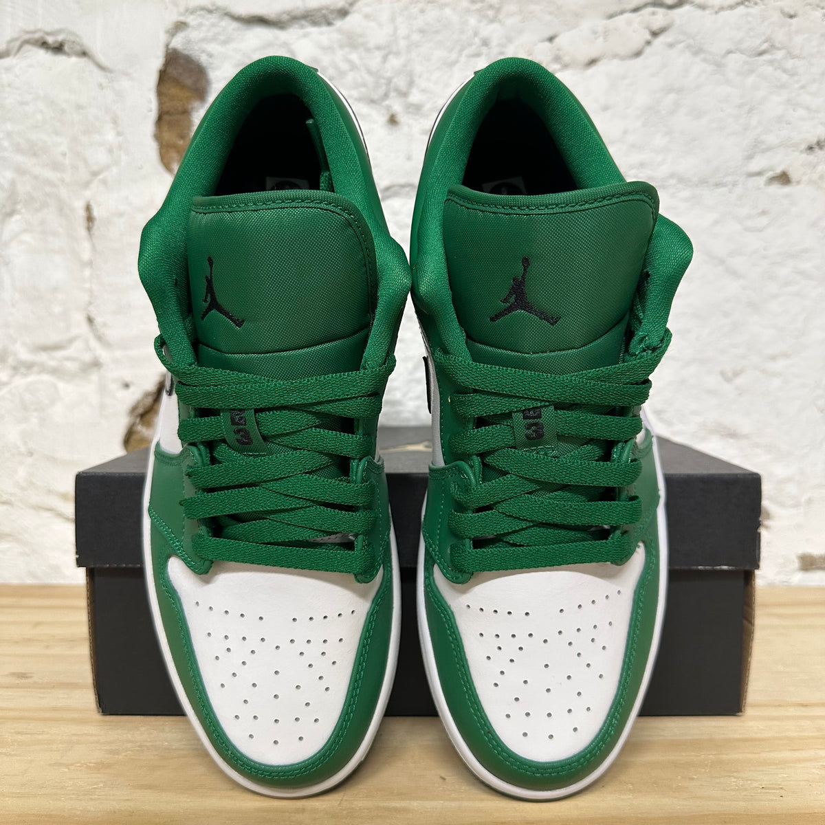 Air Jordan 1 Low Pine Green Sz 8 DS