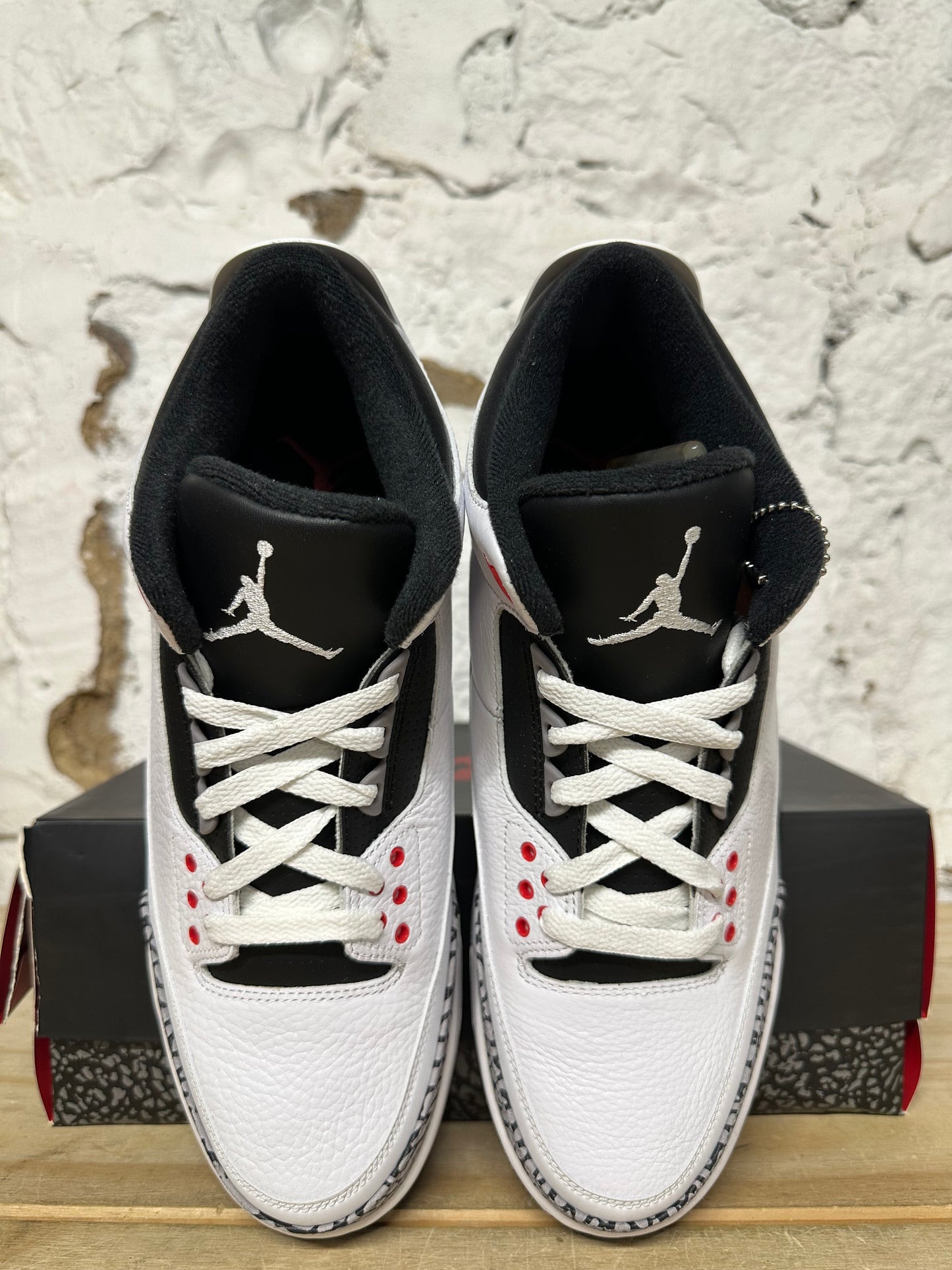 Air Jordan 3 Infrared 23 Sz 10 DS