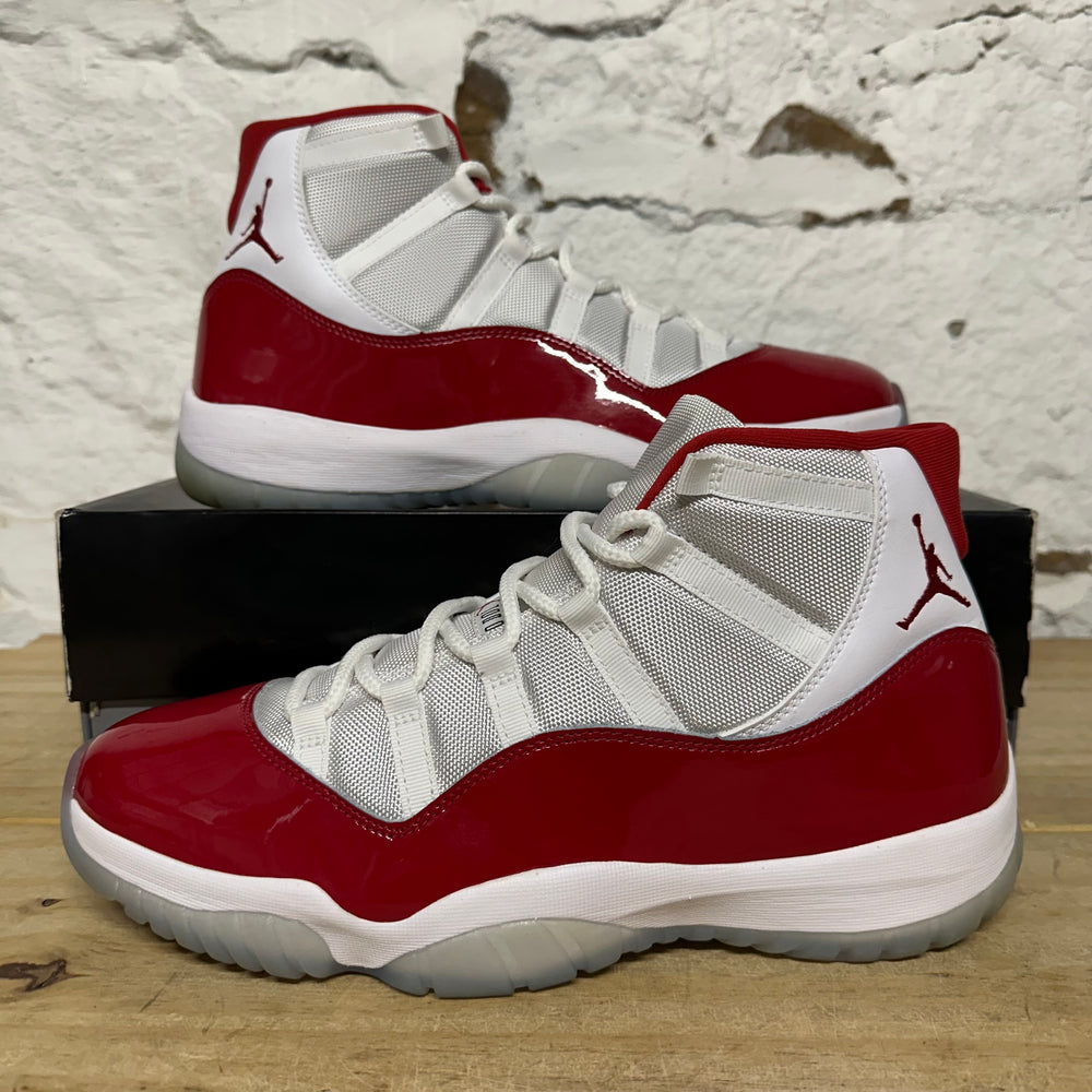 Air Jordan 11 High Cherry Sz 13