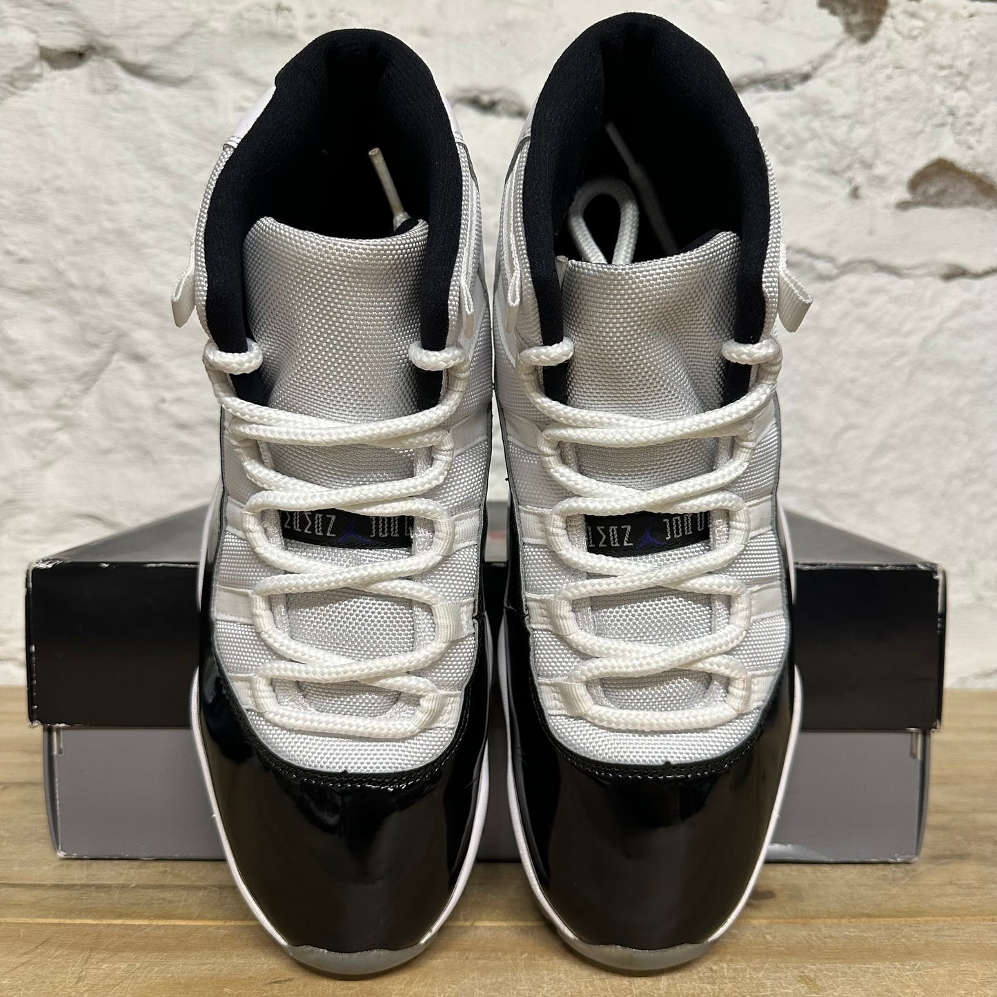 Air Jordan 11 High Concord (2018) Sz 9.5